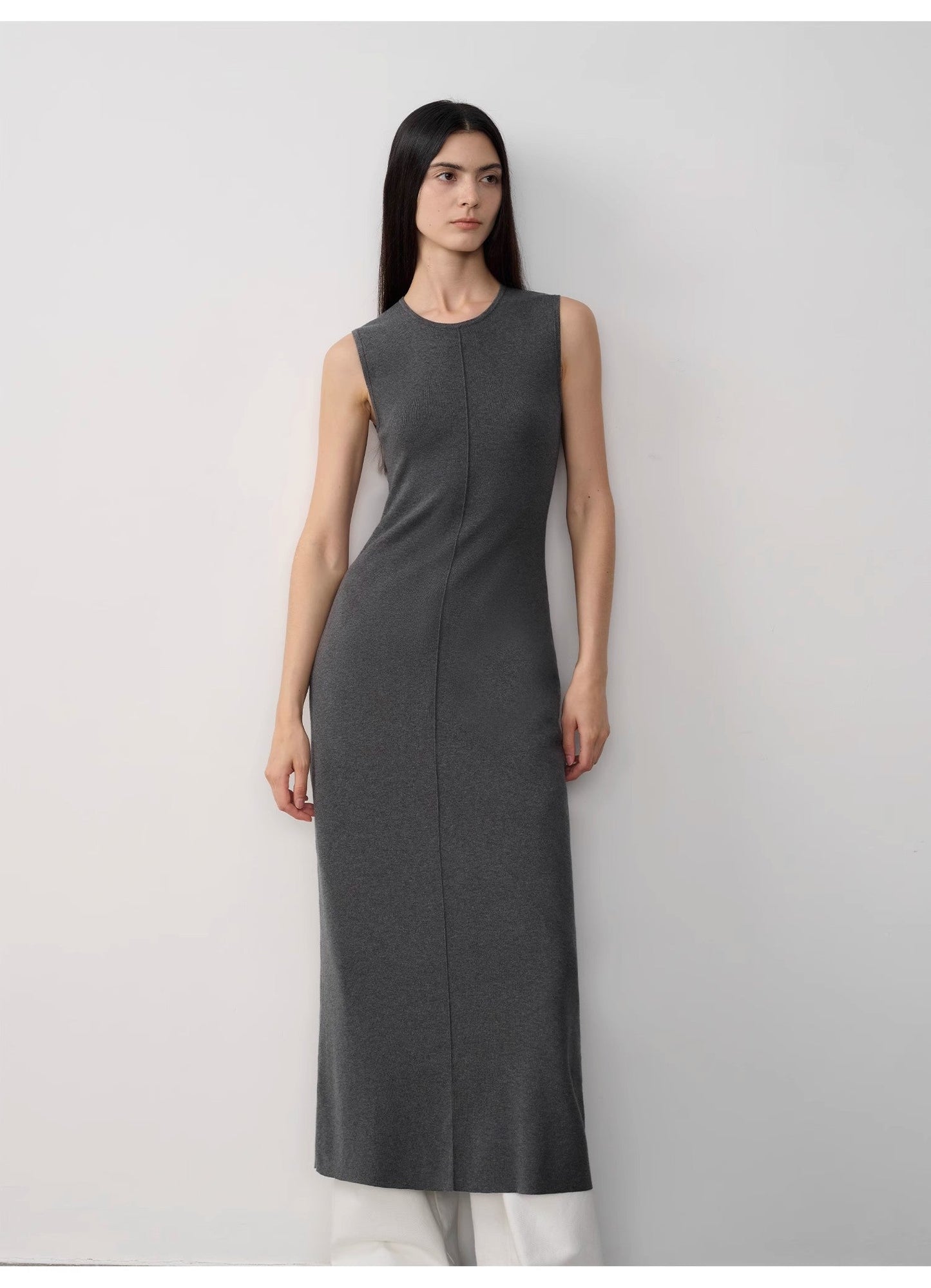✨ Exclusive “Island Letters” Long Merino Wool Dress – Timeless Elegance by Zulter VIP