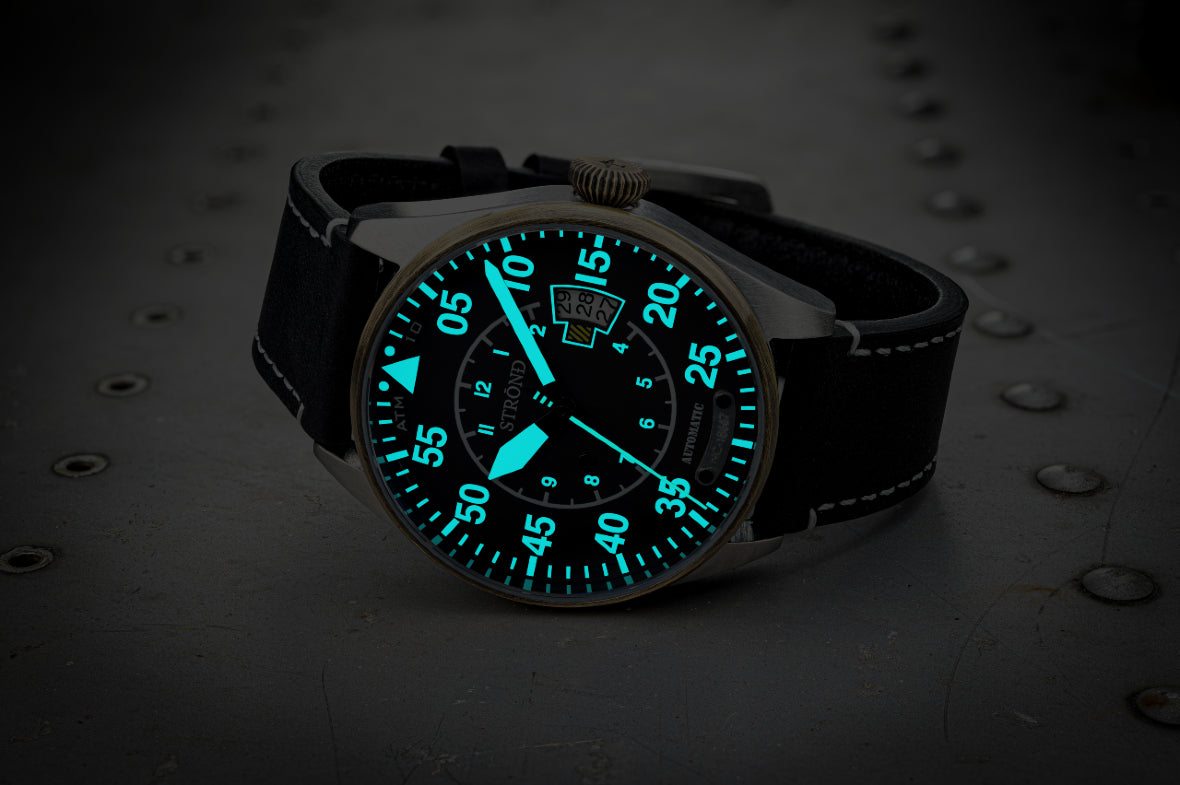 STOND DC-4 - Die Uhr, die die Geschichte des Himmels erzählt