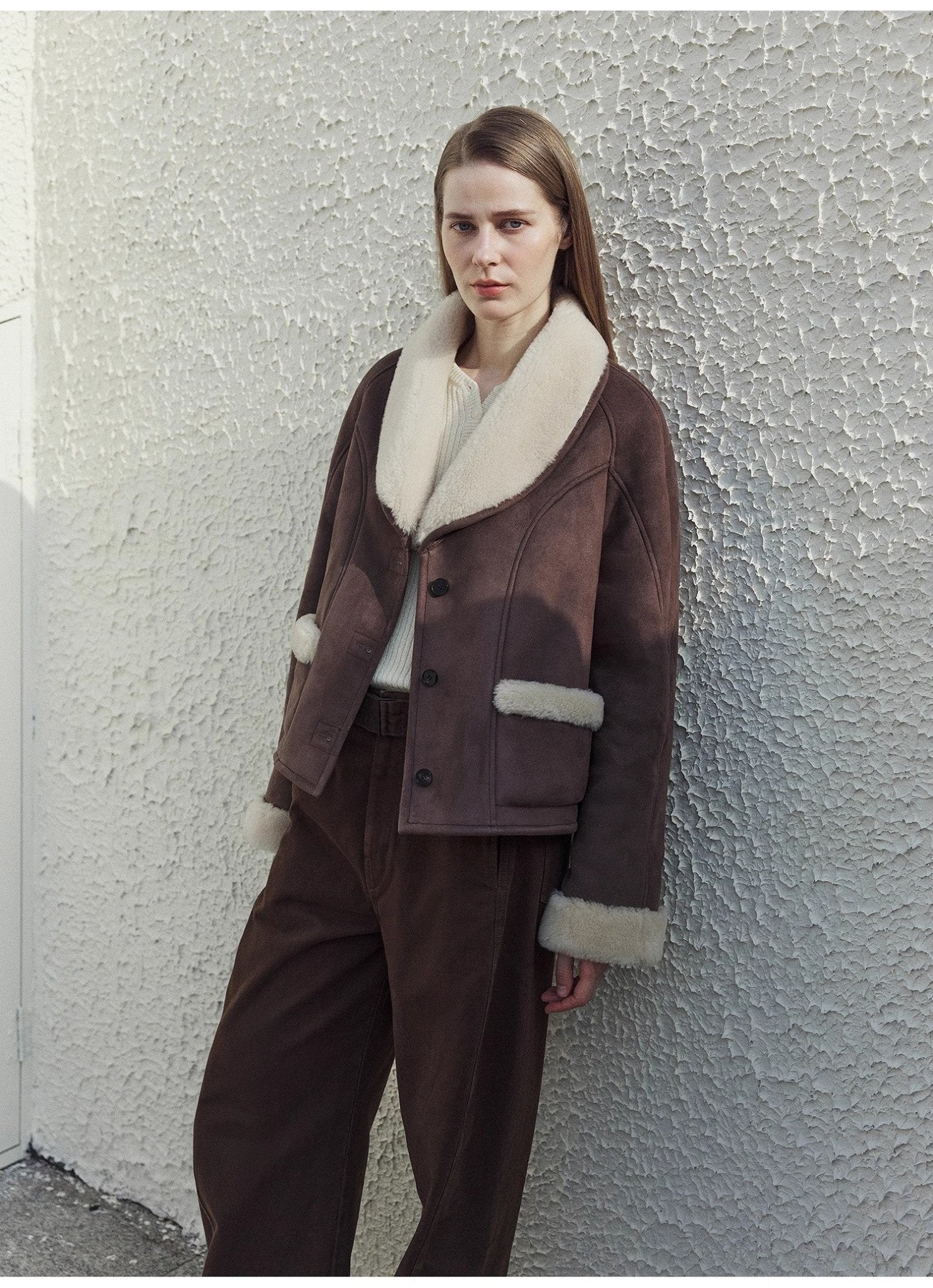 Abrigo corto de lana premium con cuello contraste – Elegancia y calidez Women's Fashion - Women's Clothing - Jackets & Coats - Real Fur | Zulter VIP