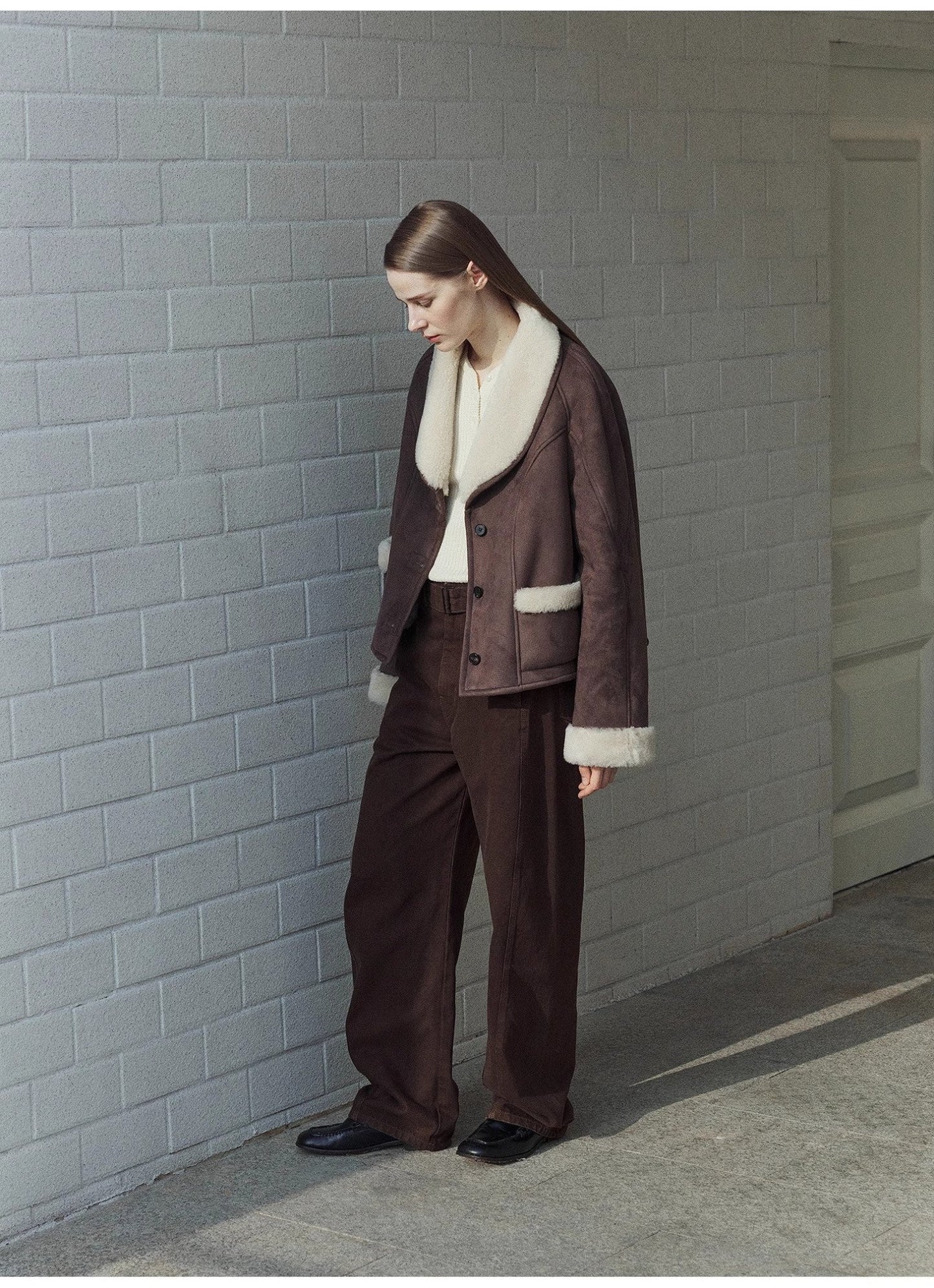 Abrigo corto de lana premium con cuello contraste – Elegancia y calidez Women's Fashion - Women's Clothing - Jackets & Coats - Real Fur | Zulter VIP