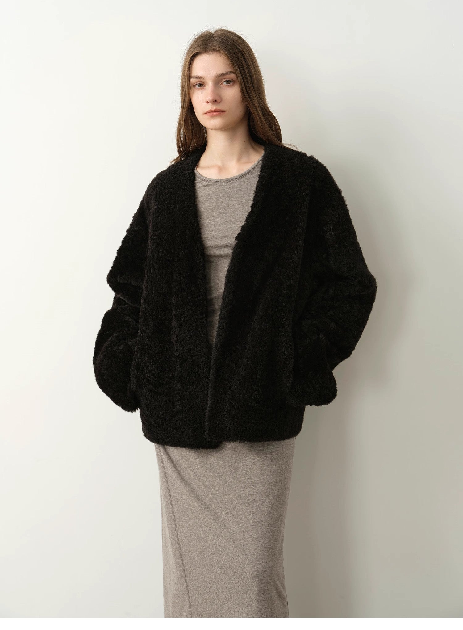 Abrigo de Piel de Oveja “Paris Night” — Elegancia Natural con el Toque del Lujo Europeo Women's Fashion - Women's Clothing - Jackets & Coats - Real Fur | Zulter VIP