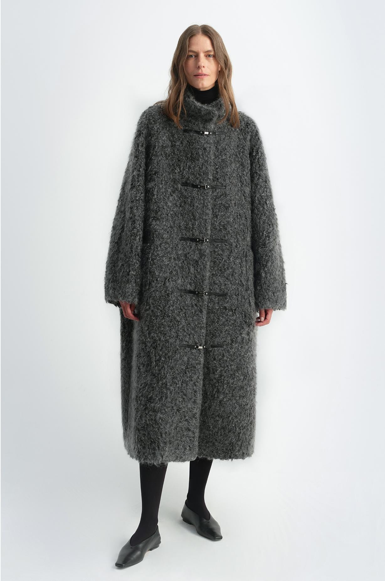 Abrigo Largo de Mohair y Lana Virgen — Suavidad, Calidez y Distinción Atemporal Women's Fashion - Women's Clothing - Jackets & Coats - Real Fur | Zulter VIP