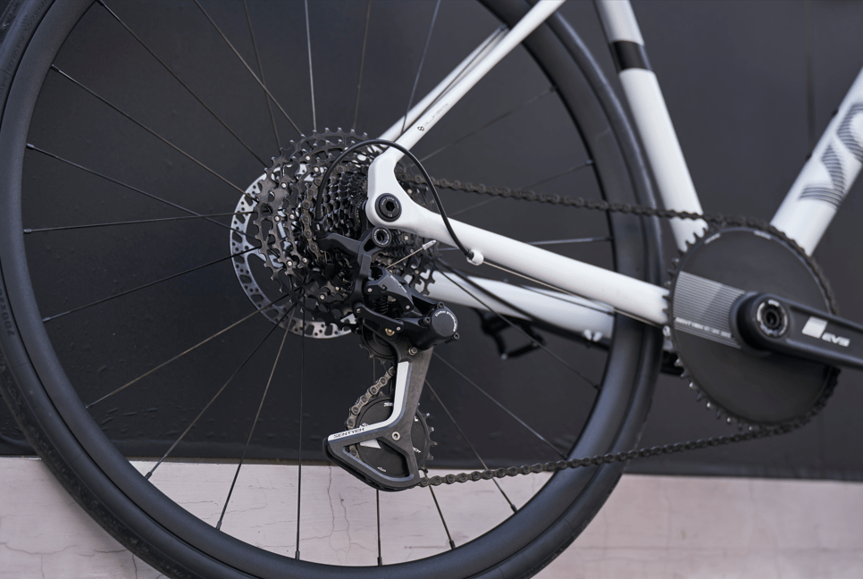 Bicicleta de Carretera Ultraligera Carbono + Aluminio – 13 Velocidades de Precisión Sports & Entertainment - Cycling - Bicycle | Zulter VIP