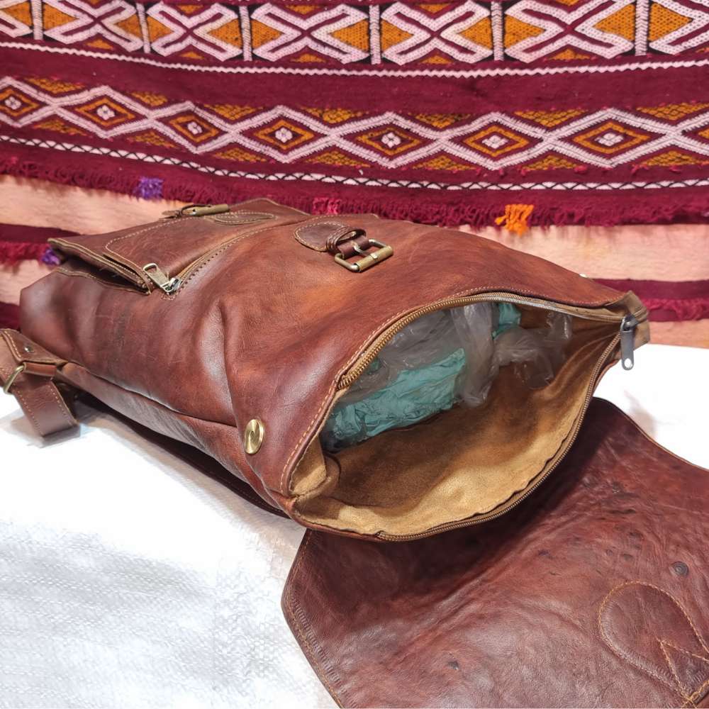 Bolsa artesanal Findak – Cuero auténtico hecho a mano, estilo y durabilidad Bags & Luggage - Women's Bags - Backpacks | Zulter VIP