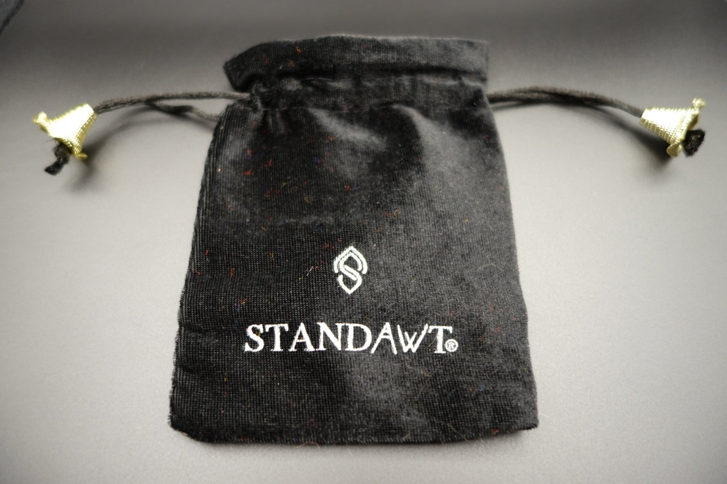 Cadena para gafas con piedra Ojo de Tigre Azul – Blue Tiger Sunglasses Chain Women's Fashion - Women's Accessories - Women's Glasses - Eyewear Accessories | Zulter VIP