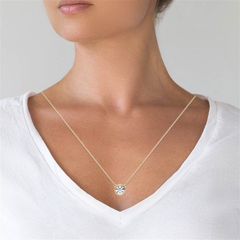 Colgante con bisel de diamantes cultivados en laboratorio de 2 quilates en oro de 14K Jewelry & Accessories - Necklaces & Pendants - Pendants | Zulter VIP