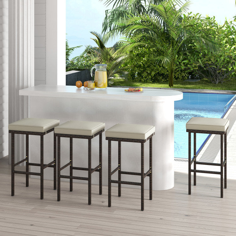 Juego de 2 taburetes altos de mimbre con cojín y reposapiés | Patio elegante & barra exclusiva