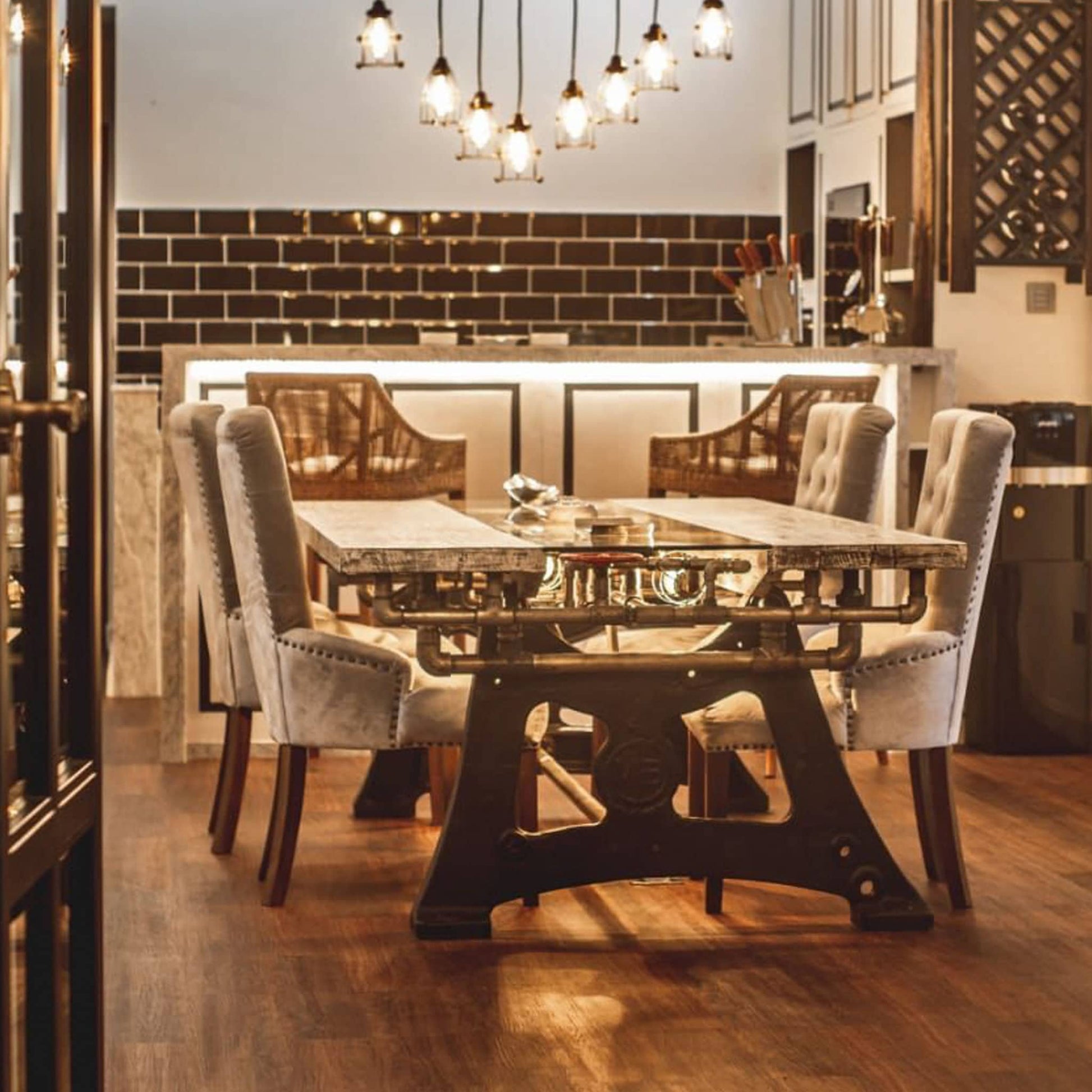 Mesa de comedor artesanal estilo Steampunk – Obra maestra exclusiva Home & Garden - Furniture - Home Furniture - Dining Room Furniture | Zulter VIP