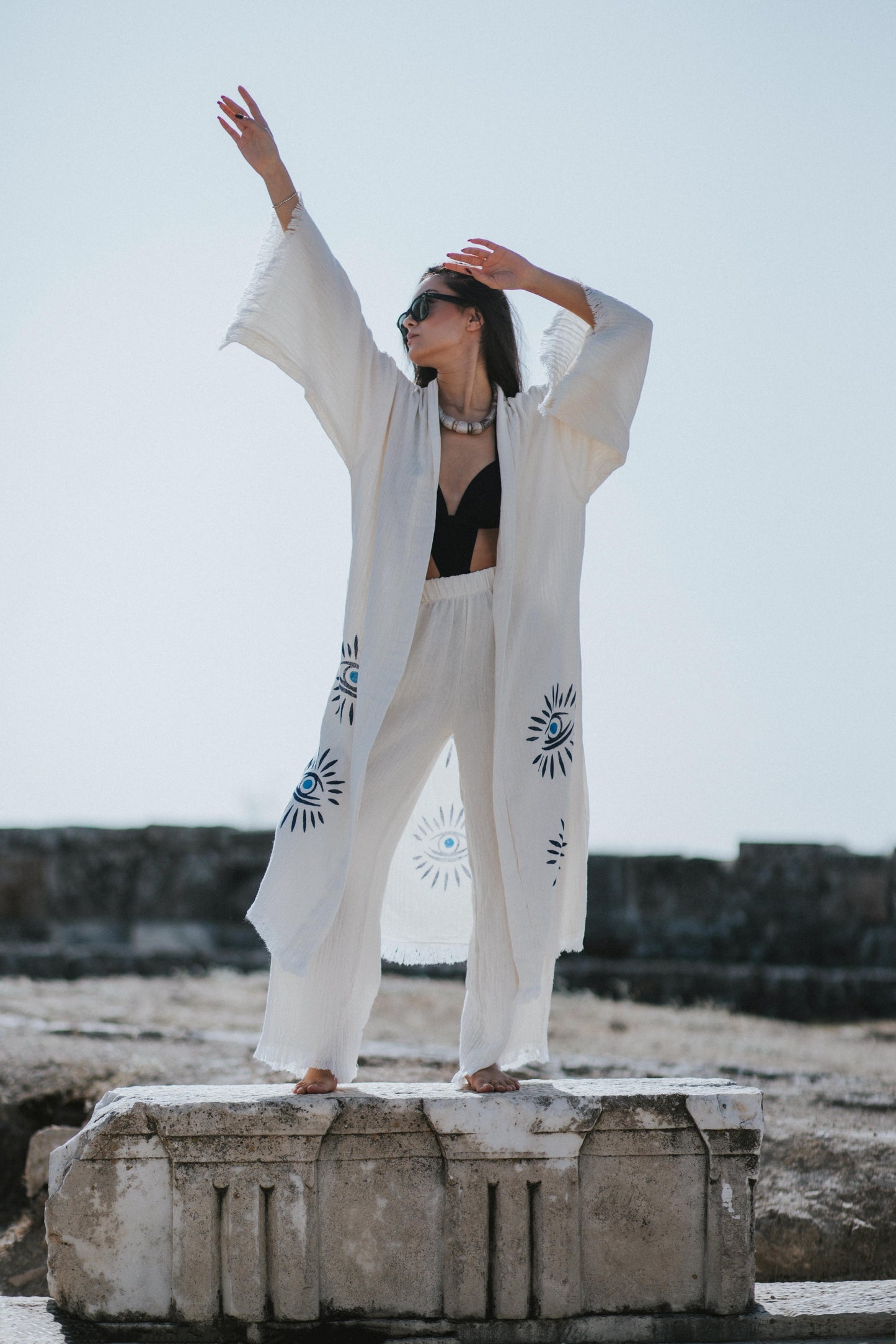Handcrafted organic cotton bathrobe with solar print - Natural Elegance