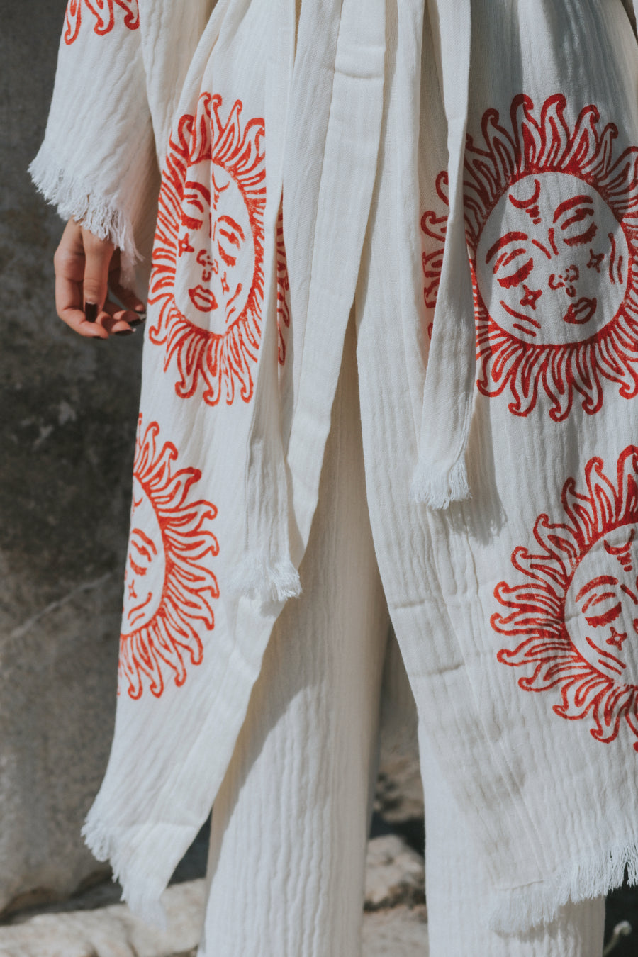 Handcrafted organic cotton bathrobe with solar print - Natural Elegance