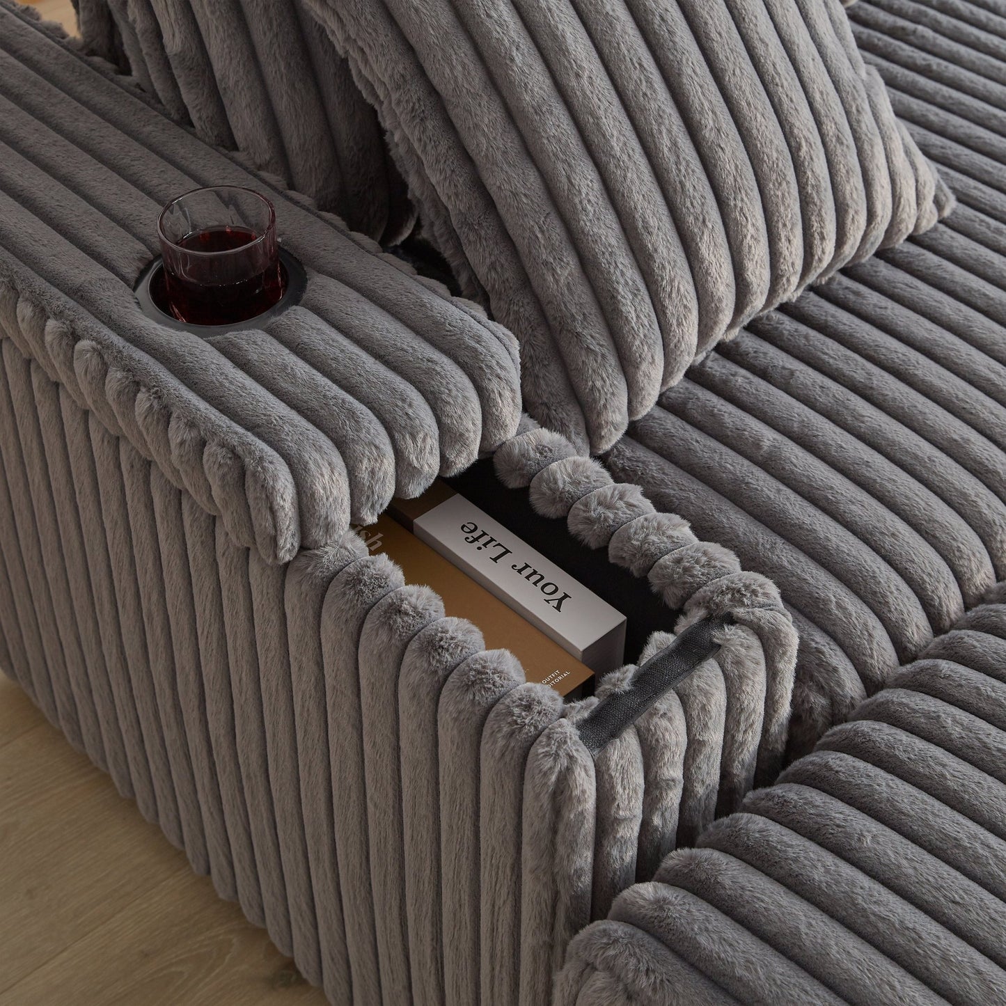 Sofá de pana 3 plazas con cojines y otomana – Estilo moderno Home & Garden - Furniture - Home Furniture | Zulter VIP