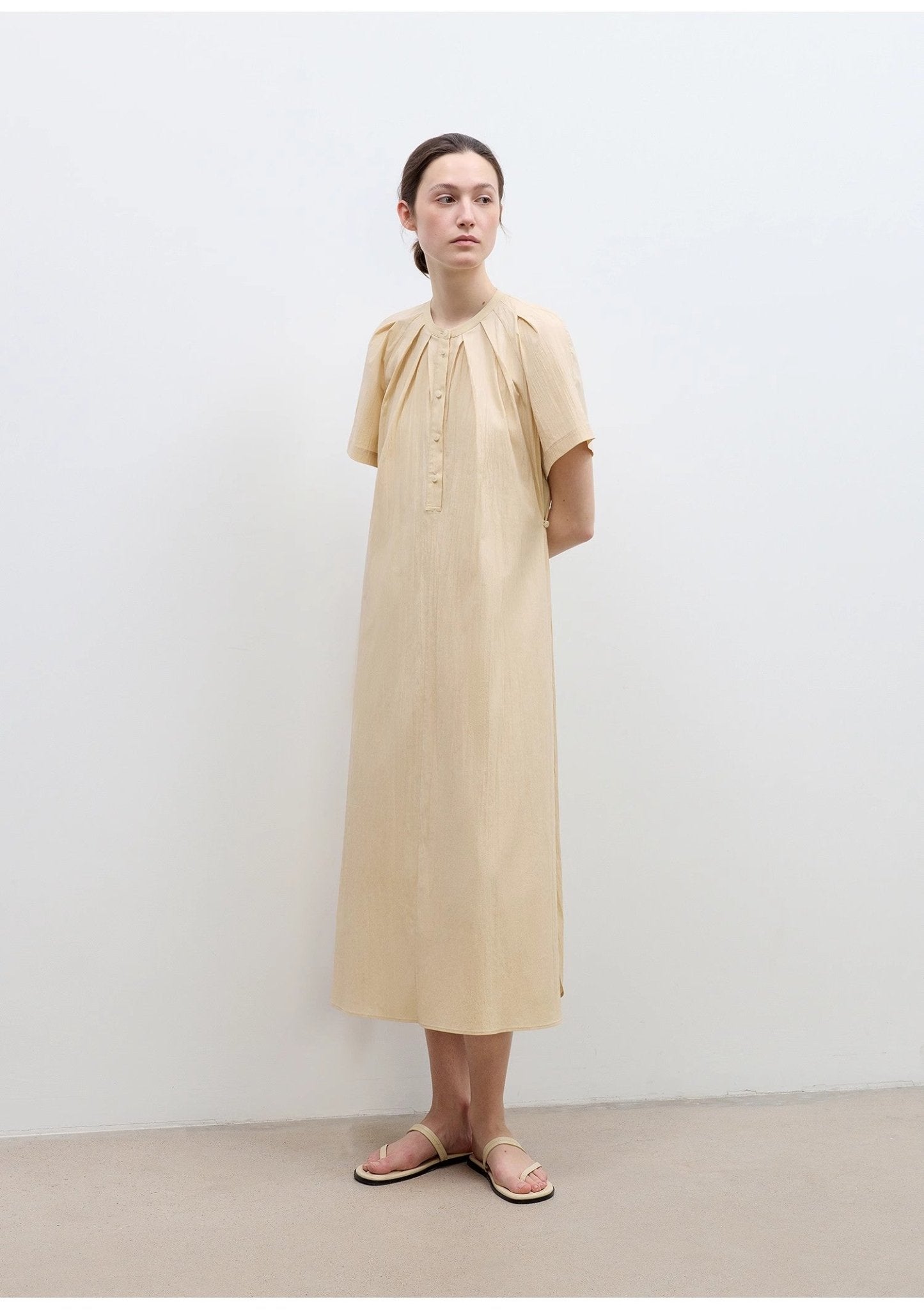 Vestido Camisero "Luz Serena" - Minimalismo Atemporal con Toque de Alta Costura Women's Fashion - Women's Clothing - Dress - Sleeveless Dress | Zulter VIP