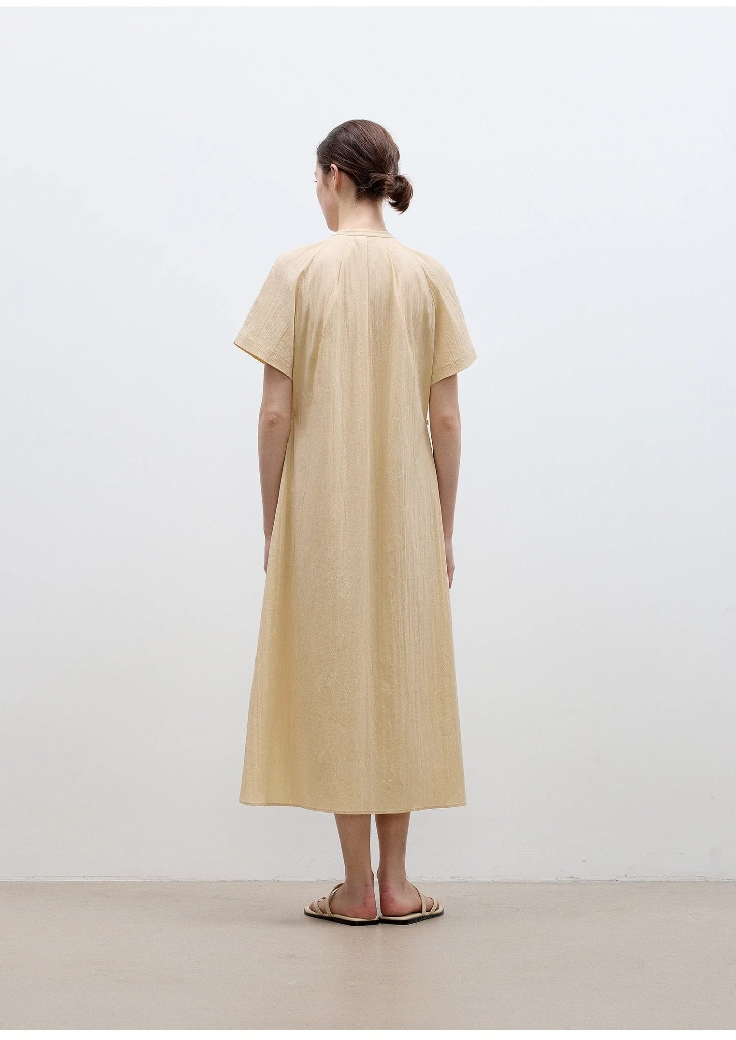 Vestido Camisero "Luz Serena" - Minimalismo Atemporal con Toque de Alta Costura Women's Fashion - Women's Clothing - Dress - Sleeveless Dress | Zulter VIP