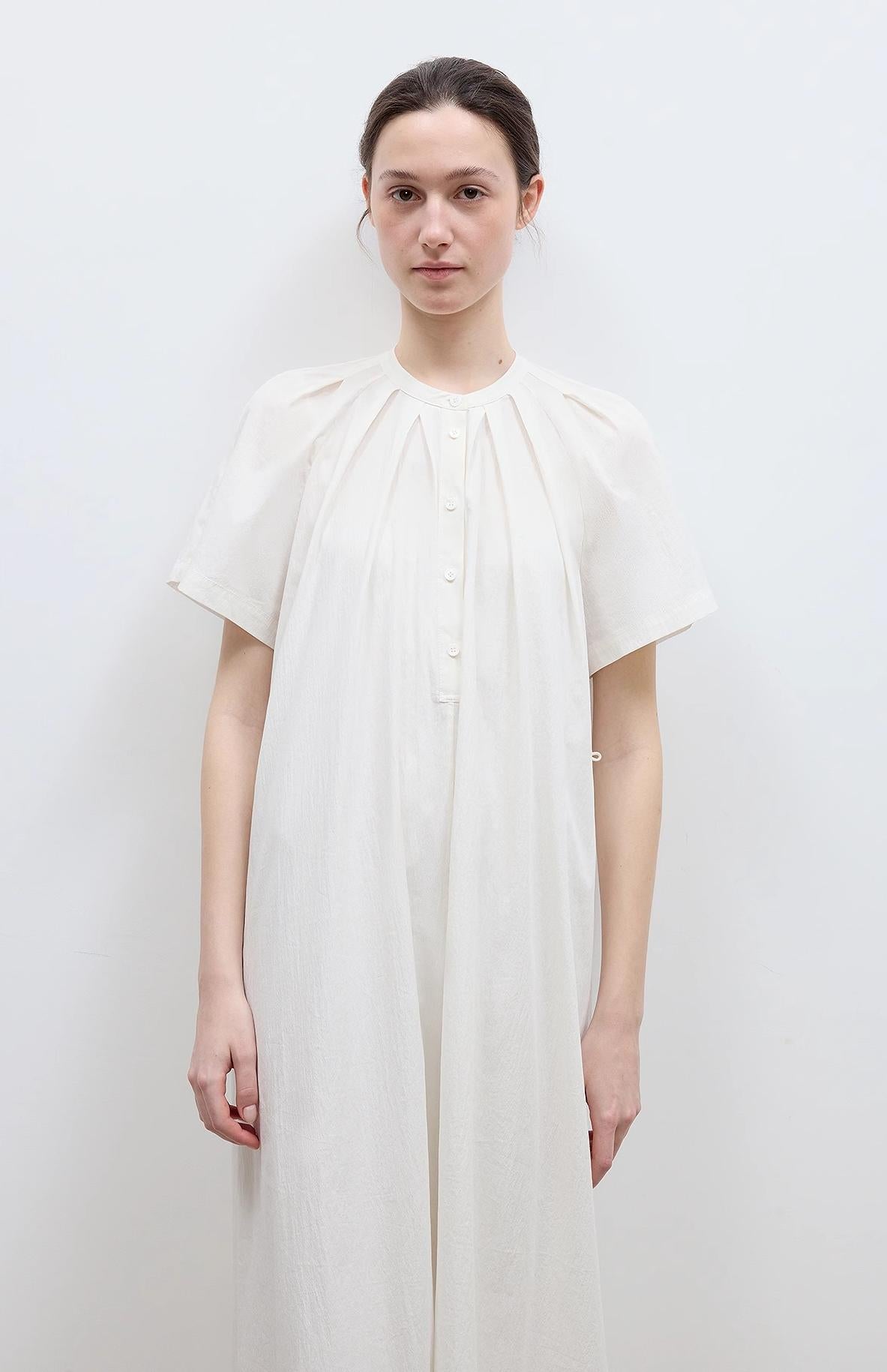 Vestido Camisero "Luz Serena" - Minimalismo Atemporal con Toque de Alta Costura Women's Fashion - Women's Clothing - Dress - Sleeveless Dress | Zulter VIP