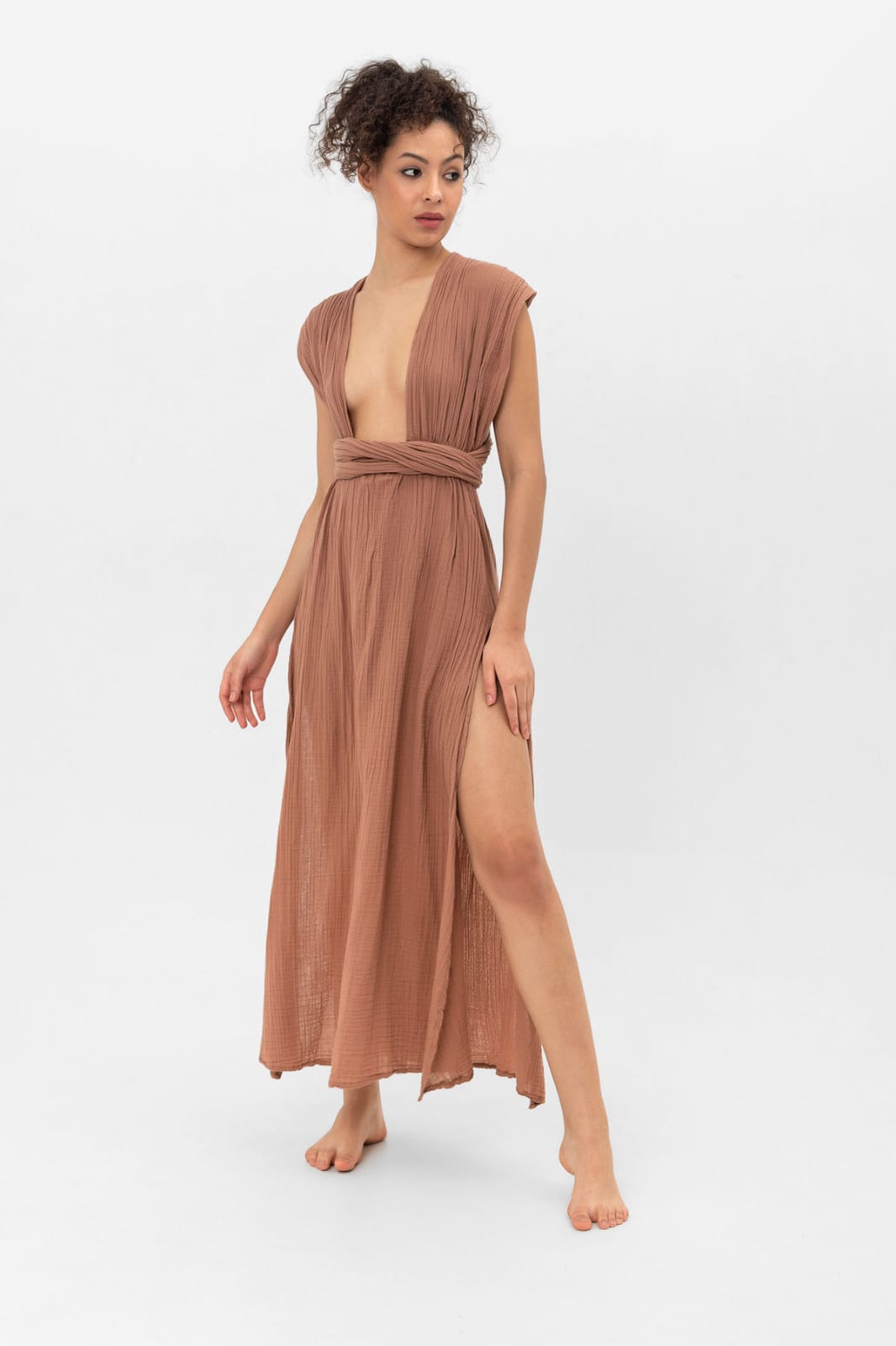 Vestido Cruzado de Algodón Orgánico – Artesanía Bohemia con Estilo Atemporal Women's Fashion - Weddings & Events - Cocktail Dresses | Zulter VIP