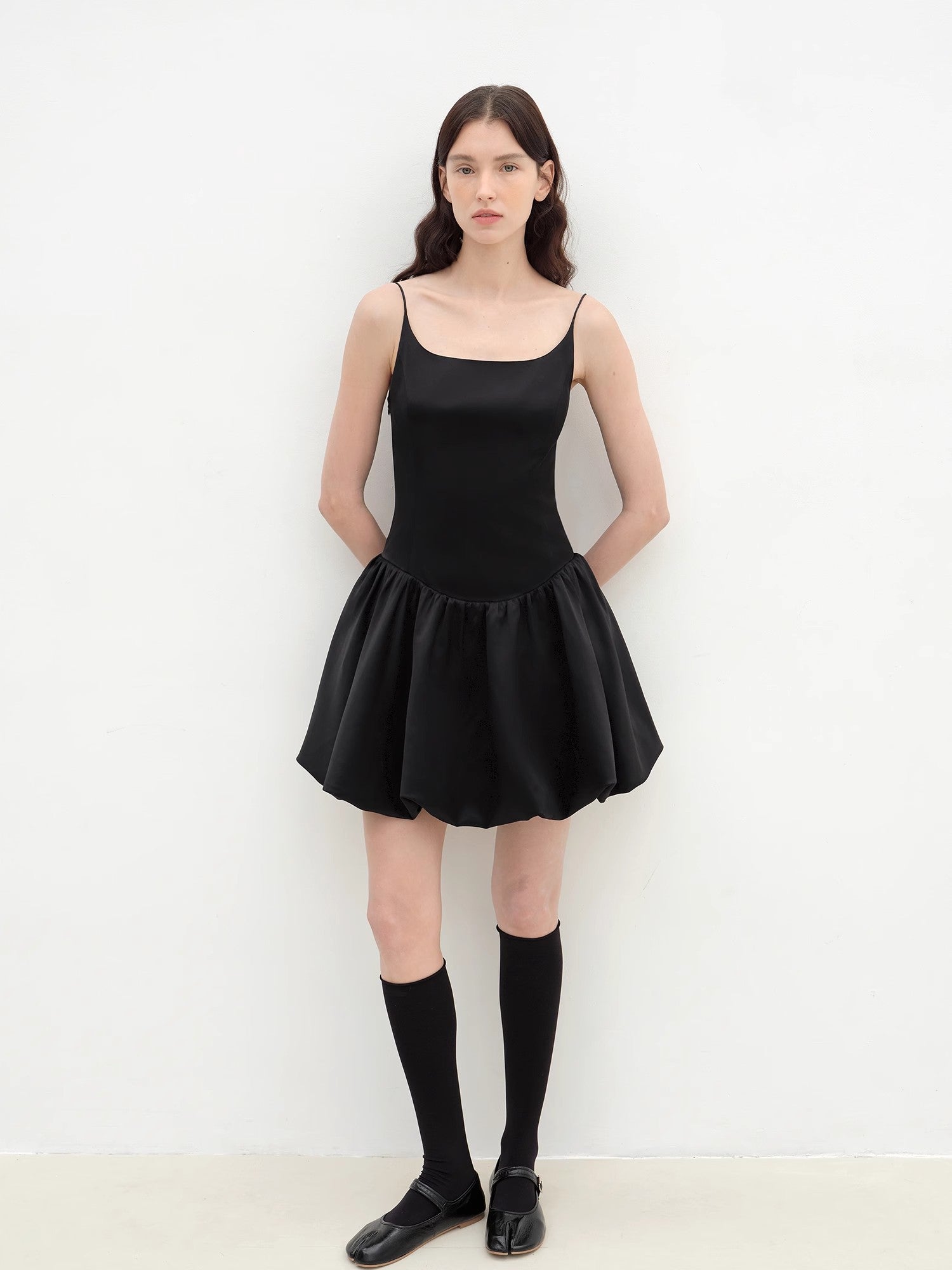 Vestido Lencero de Satén y Acetato — Elegancia Líquida con Brillo de Lujo Women's Fashion - Women's Clothing - Dress - Sleeveless Dress | Zulter VIP