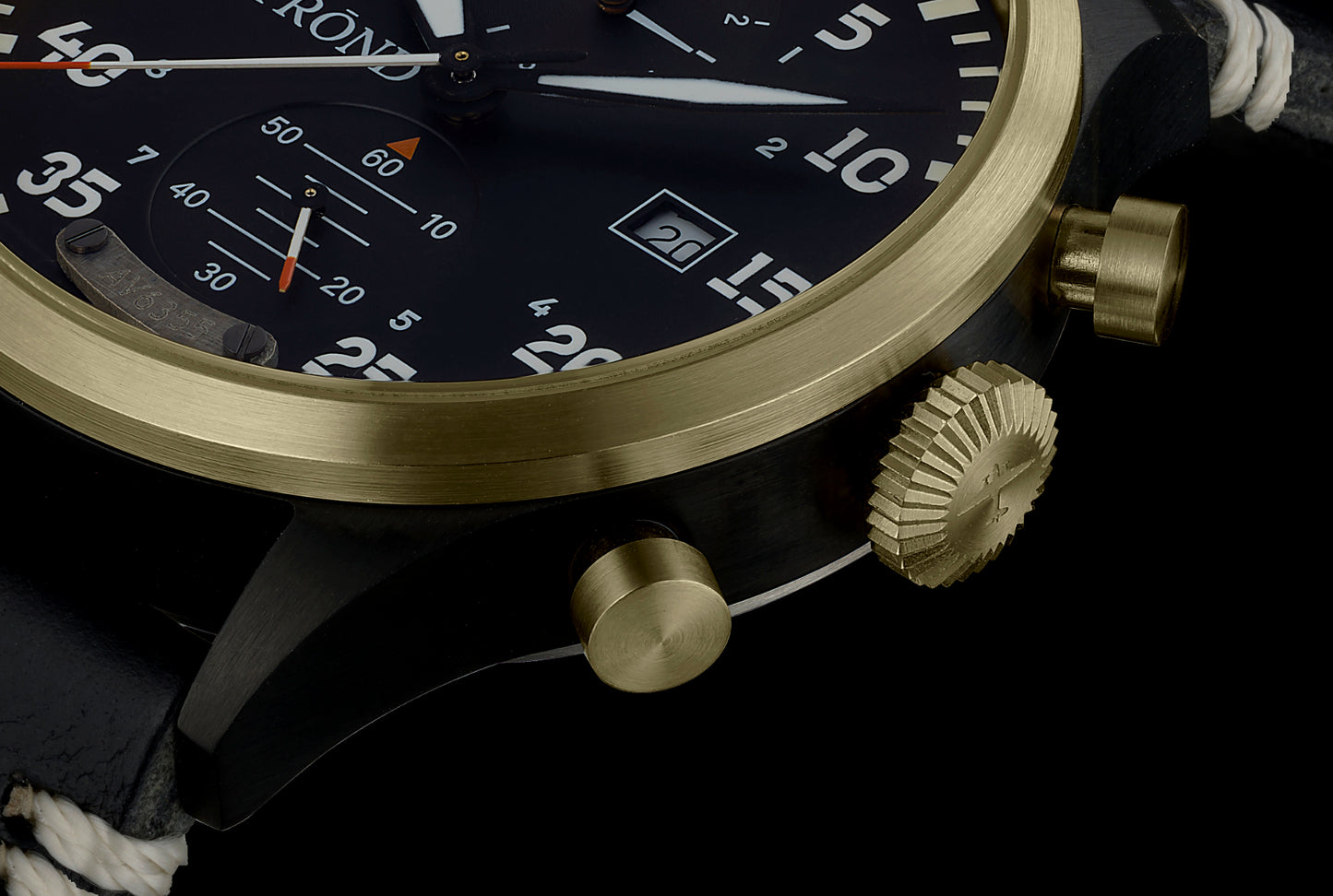 Reloj STROND DC3 MkII Edición Limitada – Acero Negro & Bronce, Inspiración Aviación 1940’s