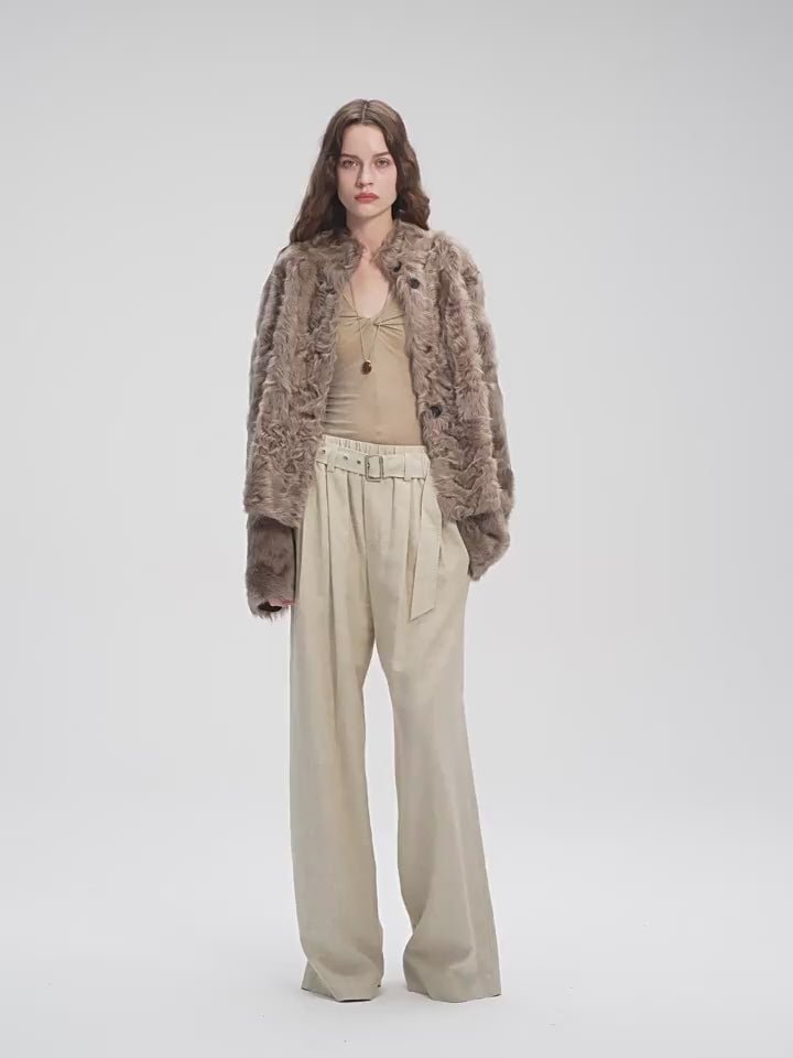 Abrigo Corto de Piel de Oveja Natural Young Hu para Mujer Firelady Fur – Cuello Alto y Textura Ondulada Women's Fashion - Women's Clothing - Jackets & Coats - Real Fur | Zulter VIP .