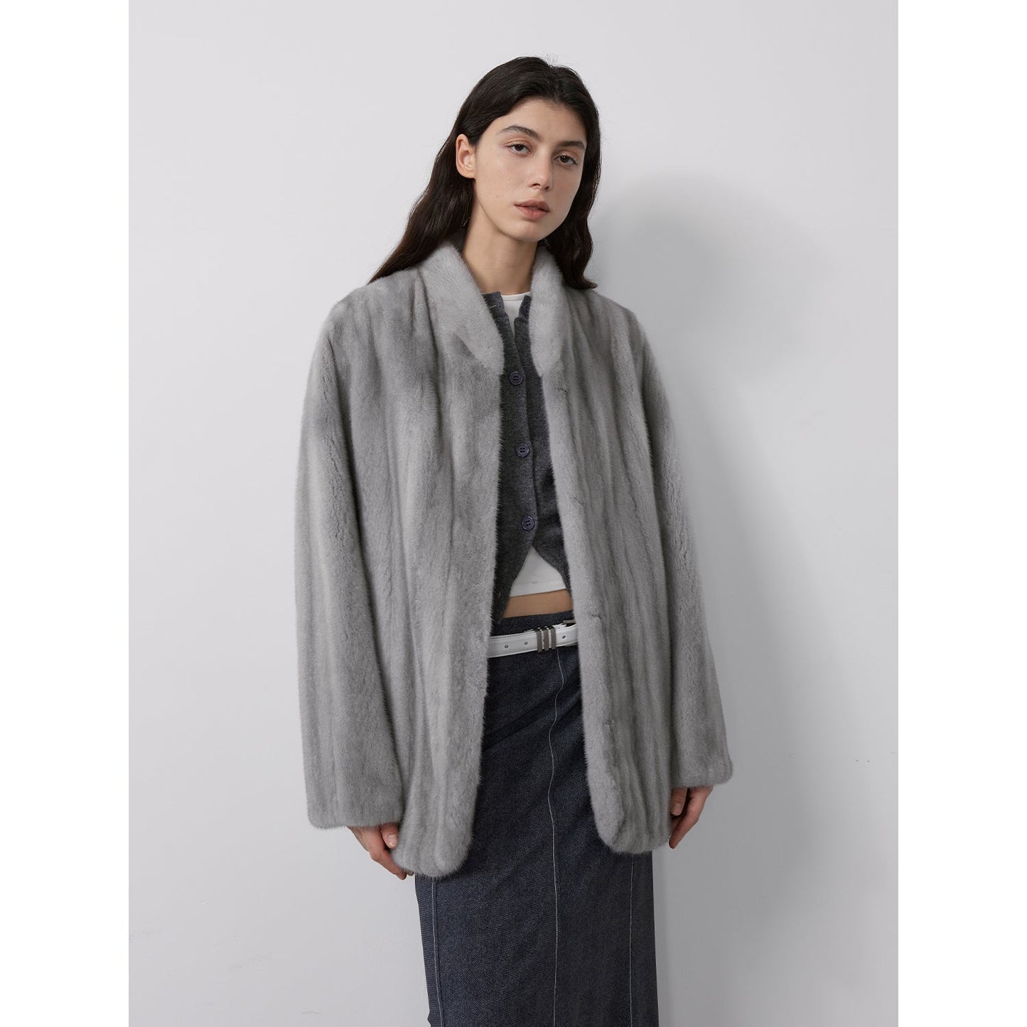 Abrigo corto de piel premium con cuello alto y acabado café cálido Women's Fashion - Women's Clothing - Jackets & Coats - Real Fur | Zulter VIP .