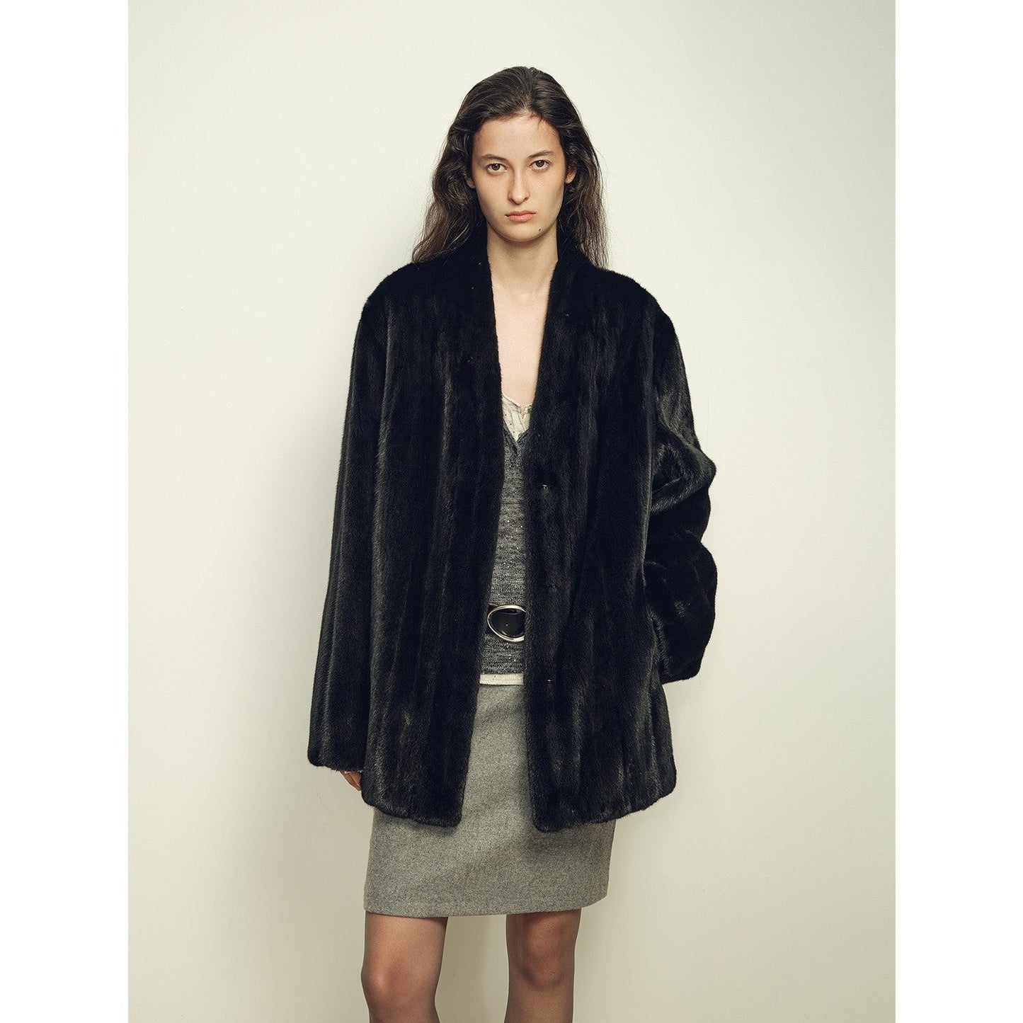 Abrigo de lujo de visón natural con cuello en V y acabado artesanal Women's Fashion - Women's Clothing - Jackets & Coats - Real Fur | Zulter VIP .