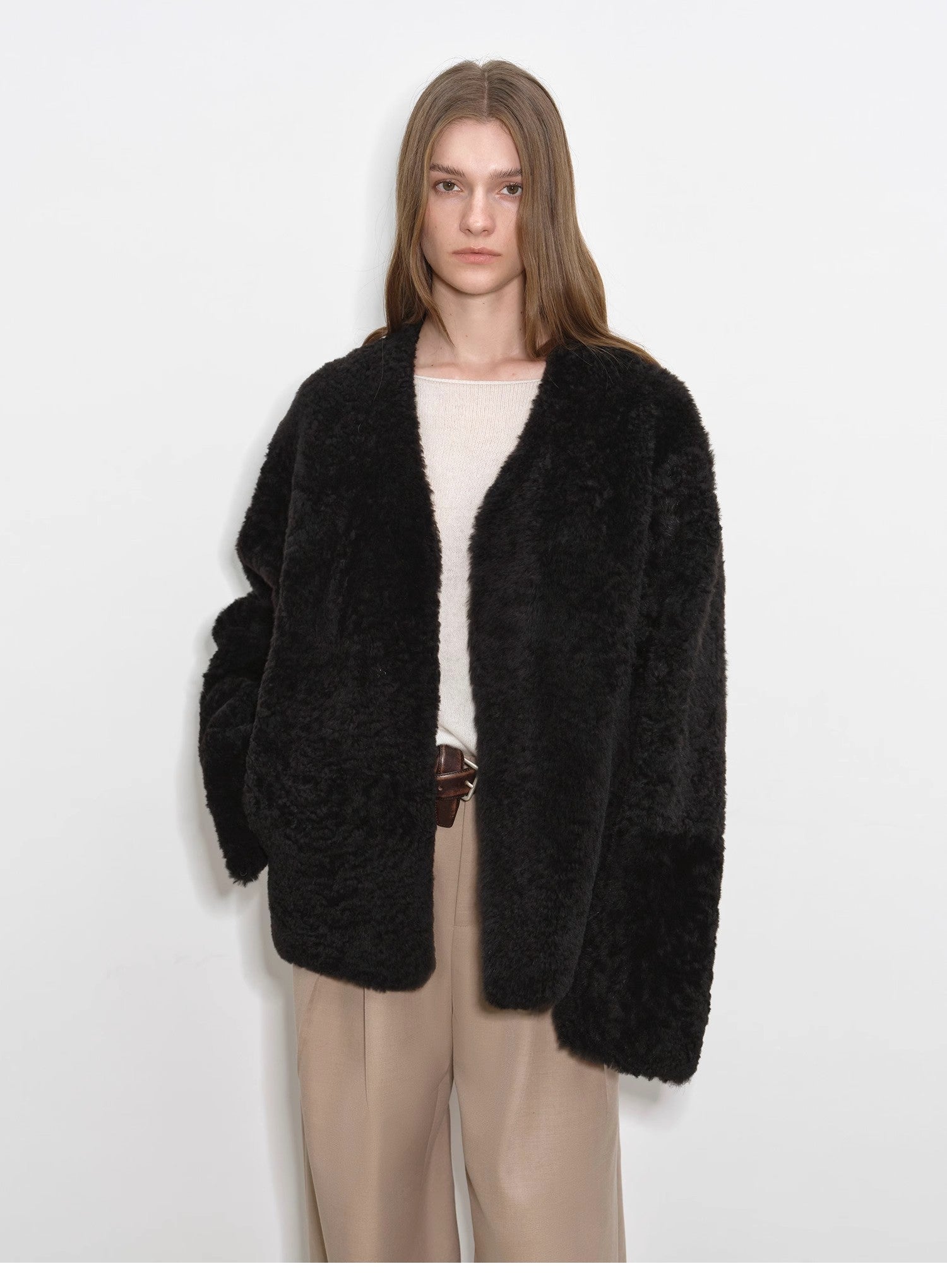 Abrigo de Piel de Oveja “Paris Night” — Elegancia Natural con el Toque del Lujo Europeo Women's Fashion - Women's Clothing - Jackets & Coats - Real Fur | Zulter VIP