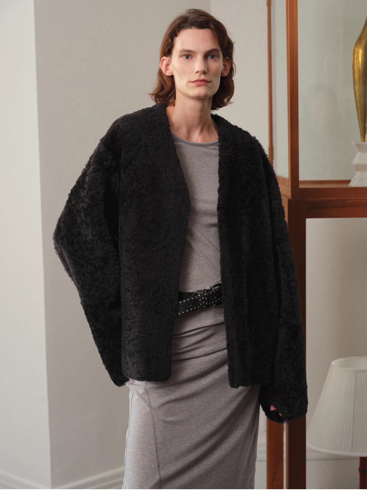 Abrigo de Piel de Oveja “Paris Night” — Elegancia Natural con el Toque del Lujo Europeo Women's Fashion - Women's Clothing - Jackets & Coats - Real Fur | Zulter VIP