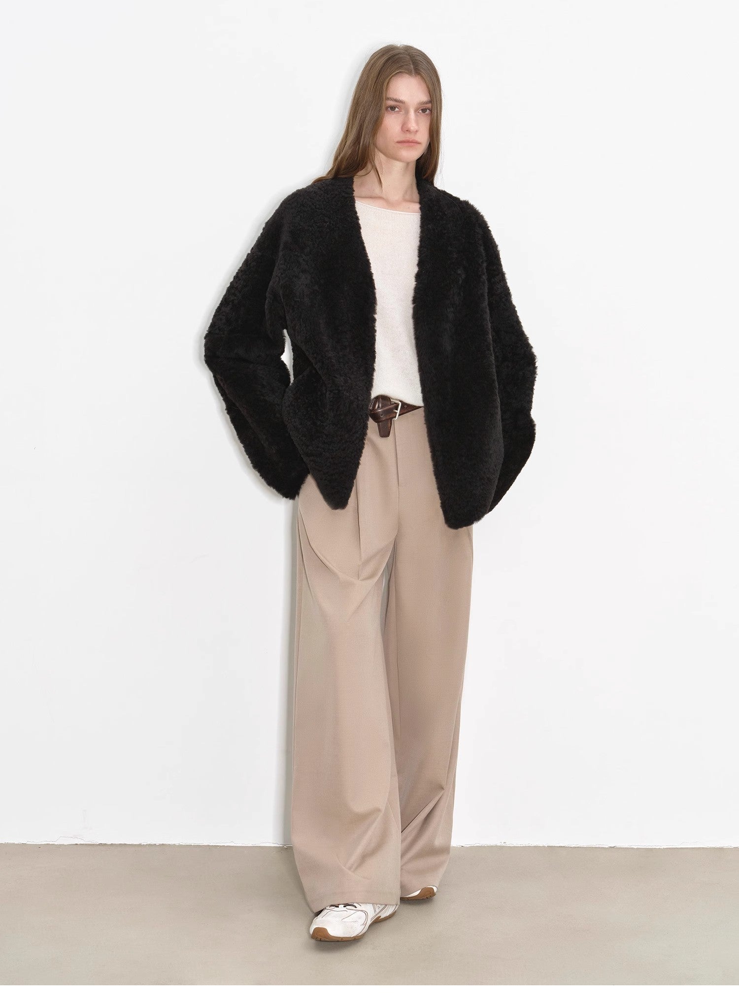 Abrigo de Piel de Oveja “Paris Night” — Elegancia Natural con el Toque del Lujo Europeo Women's Fashion - Women's Clothing - Jackets & Coats - Real Fur | Zulter VIP