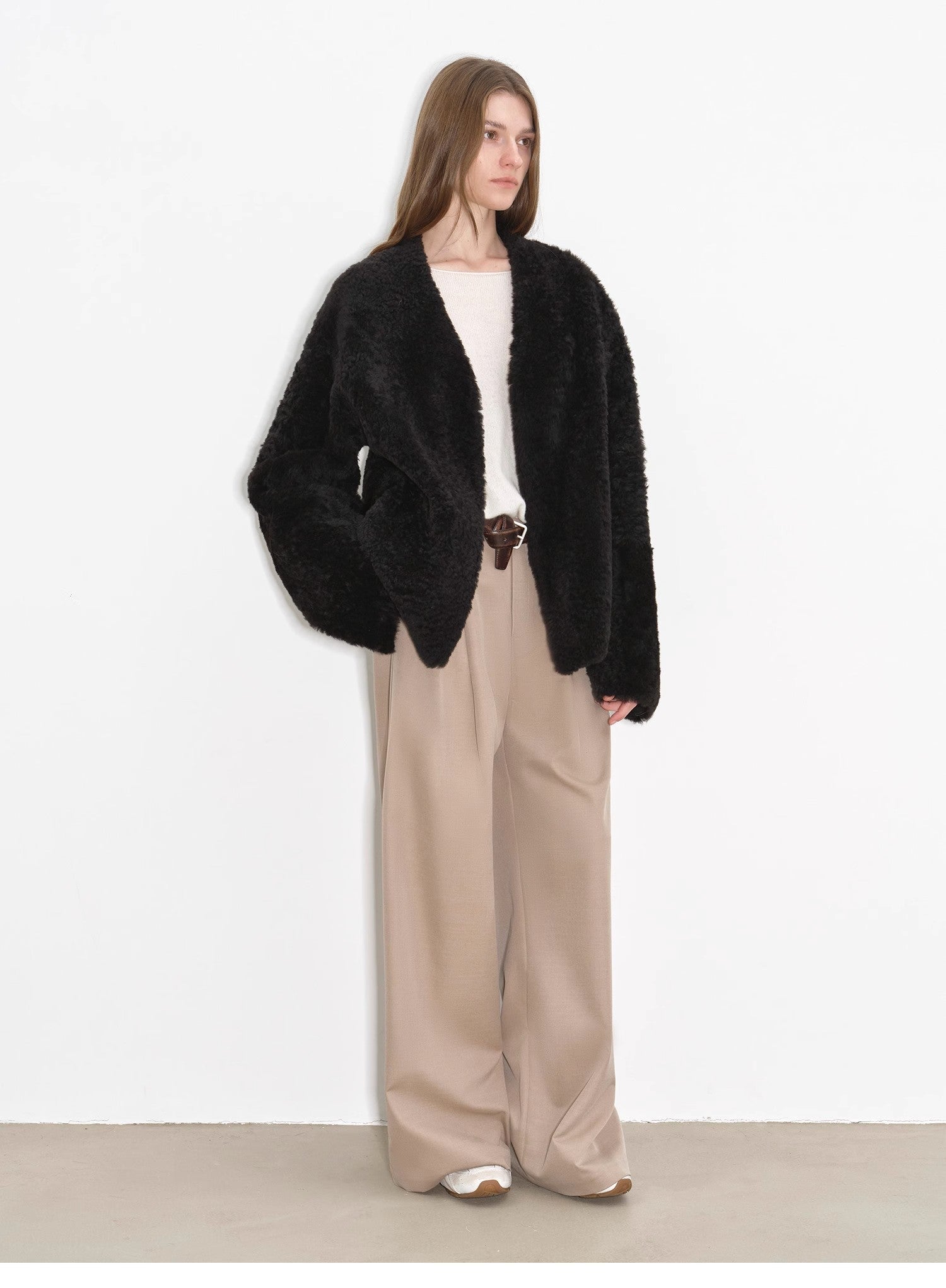 Abrigo de Piel de Oveja “Paris Night” — Elegancia Natural con el Toque del Lujo Europeo Women's Fashion - Women's Clothing - Jackets & Coats - Real Fur | Zulter VIP