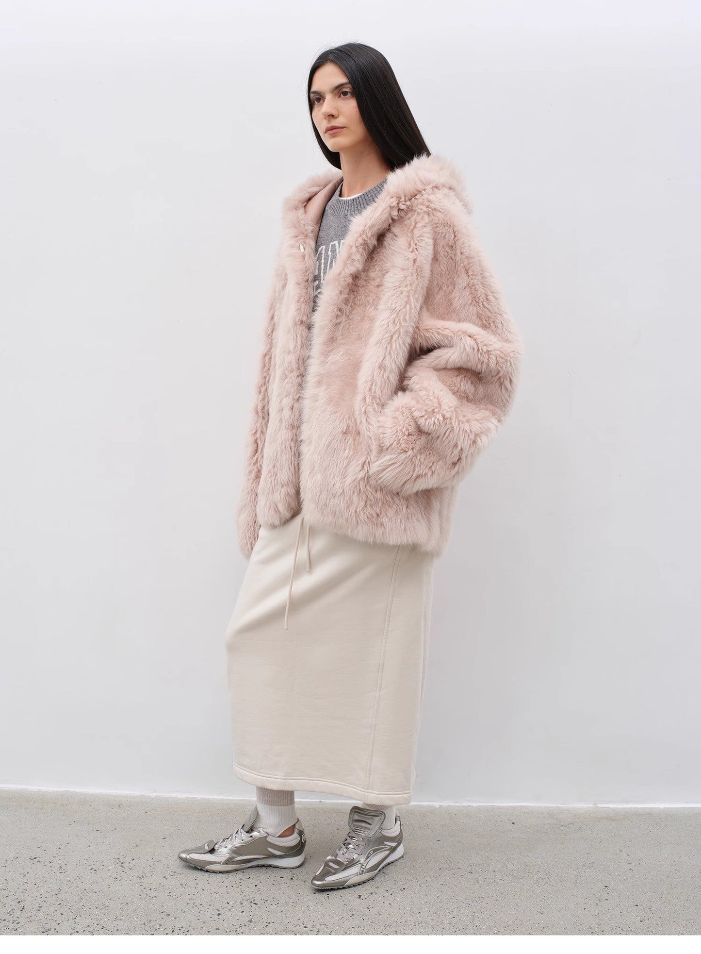 Abrigo de Piel de Oveja Toscana “Nieve Invernal” – Capucha Premium y Silueta Relajada Women's Fashion - Women's Clothing - Jackets & Coats - Real Fur | Zulter VIP .