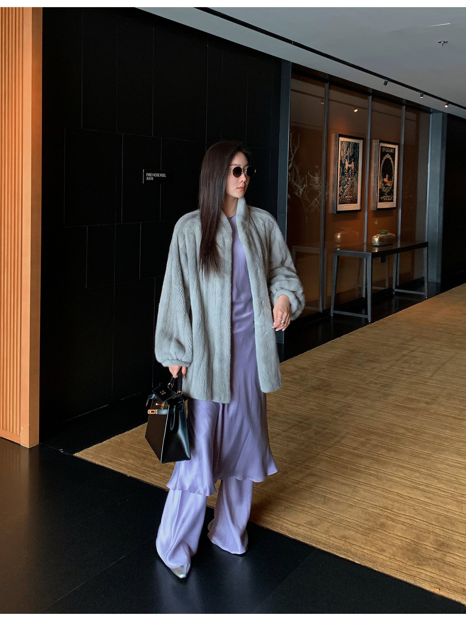 Abrigo de piel suave de longitud media con cuello alto y acabado natural Women's Fashion - Women's Clothing - Jackets & Coats - Real Fur | Zulter VIP .