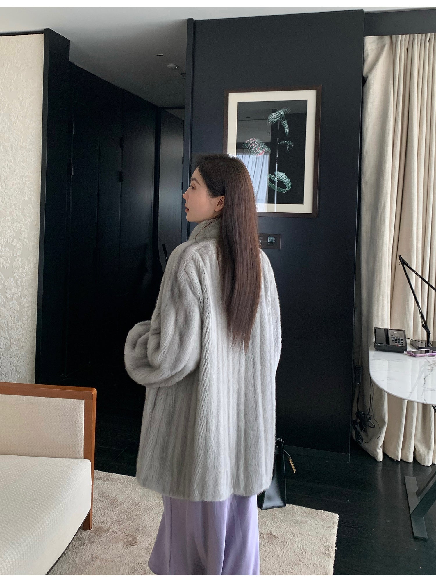 Abrigo de piel suave de longitud media con cuello alto y acabado natural Women's Fashion - Women's Clothing - Jackets & Coats - Real Fur | Zulter VIP .