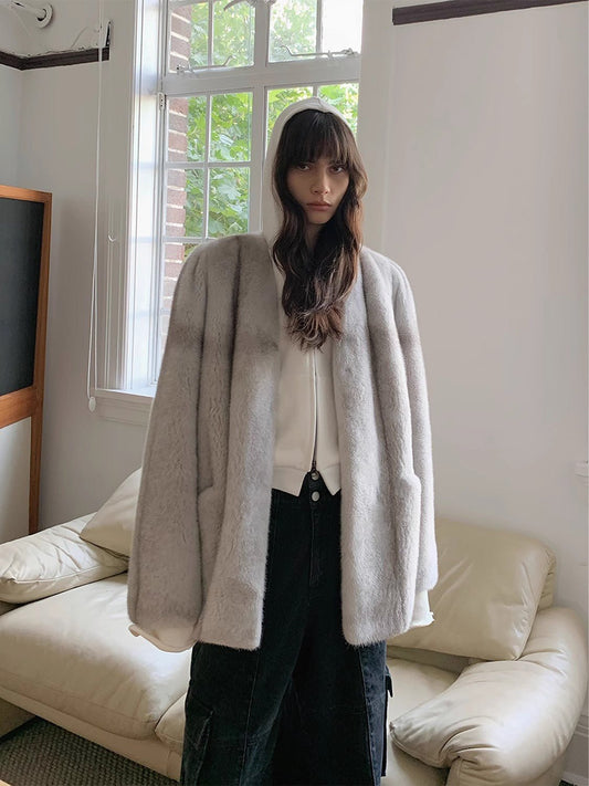 Abrigo de Visón de Color Raro – Edición Coleccionable Premium Women's Fashion - Women's Clothing - Jackets & Coats - Real Fur | Zulter VIP .