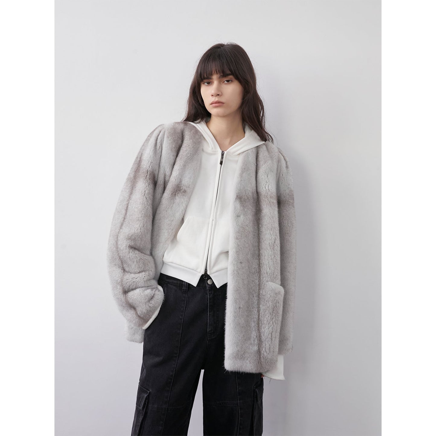 Abrigo de Visón de Color Raro – Edición Coleccionable Premium Women's Fashion - Women's Clothing - Jackets & Coats - Real Fur | Zulter VIP .