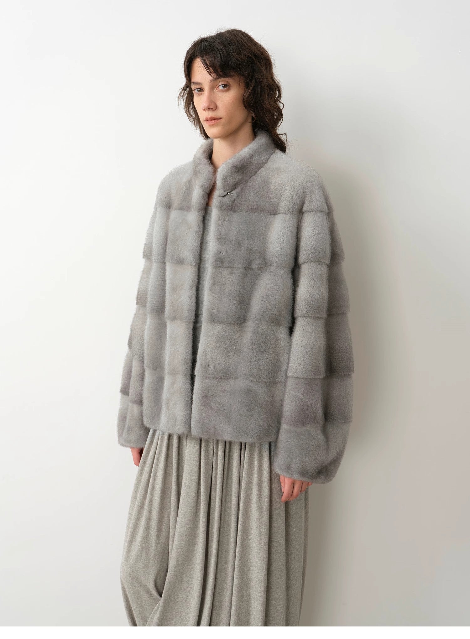 Abrigo de Visón Natural con Cuello Alto – Edición Exclusiva Women's Fashion - Women's Clothing - Jackets & Coats - Real Fur | Zulter VIP .