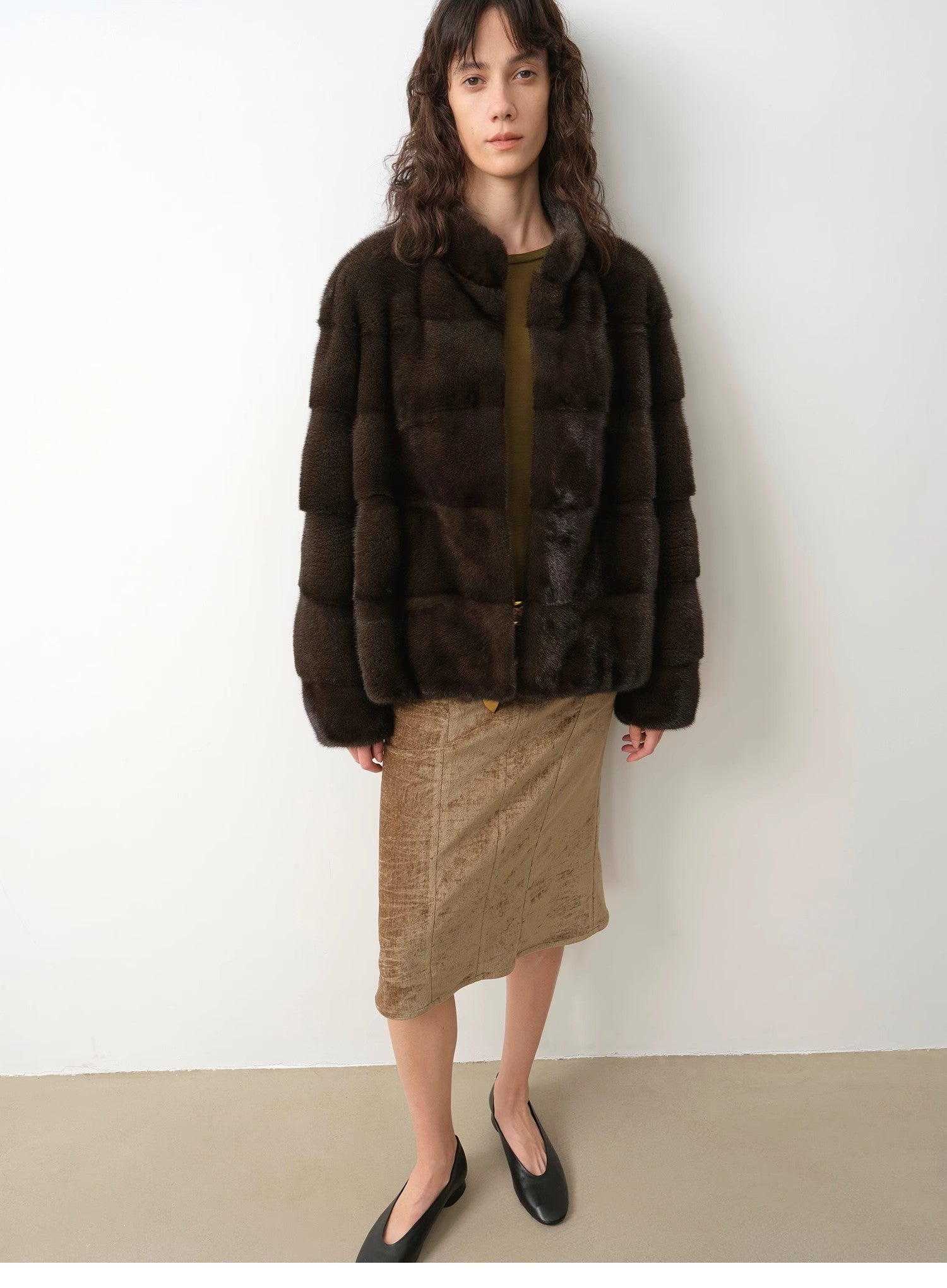 Abrigo de Visón Natural con Cuello Alto – Edición Exclusiva Women's Fashion - Women's Clothing - Jackets & Coats - Real Fur | Zulter VIP .