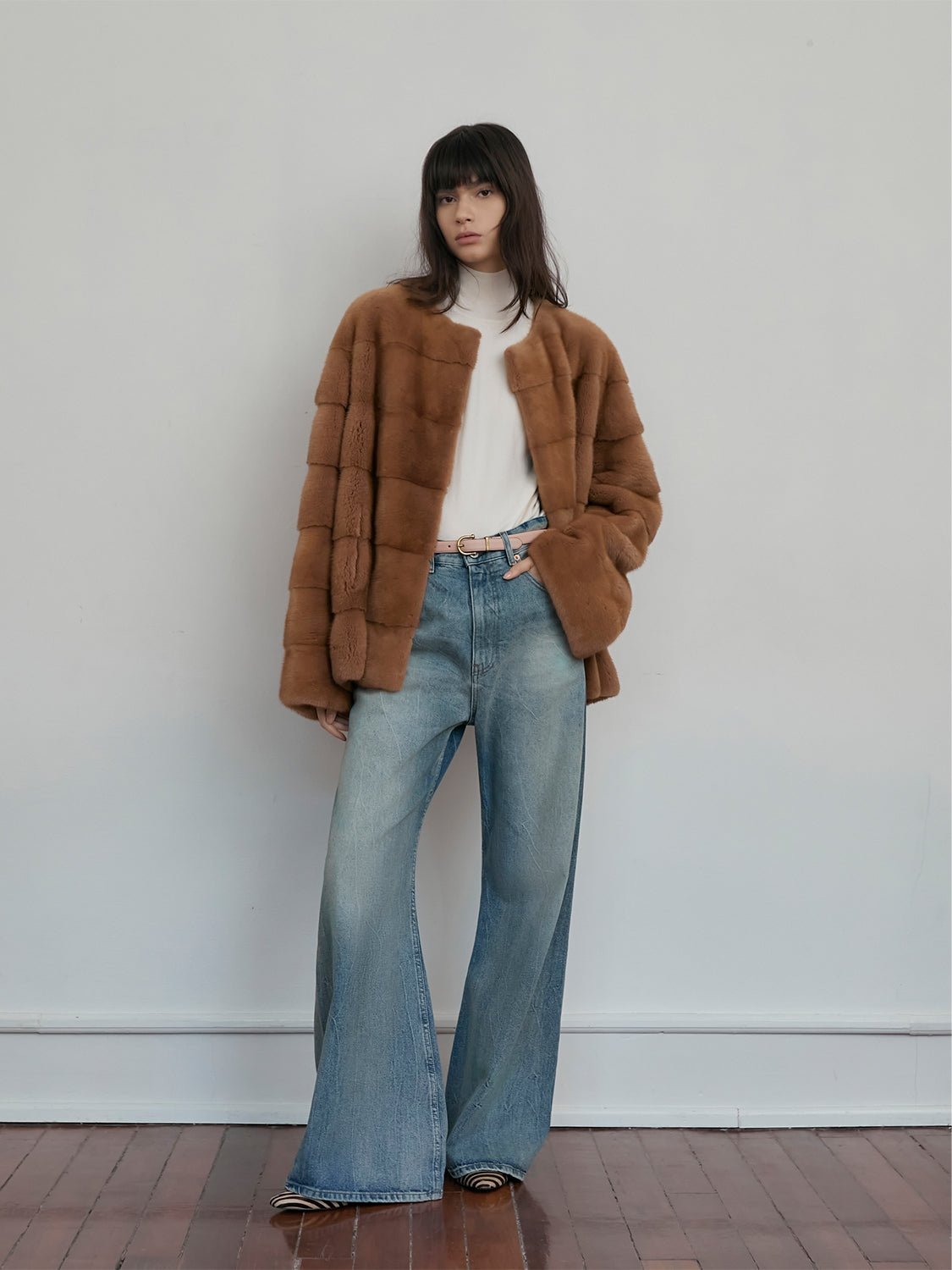 Abrigo de Visón Vintage Premium con Acabado de Terciopelo – Elegancia Invernal Exclusiva Women's Fashion - Women's Clothing - Jackets & Coats - Real Fur | Zulter VIP .