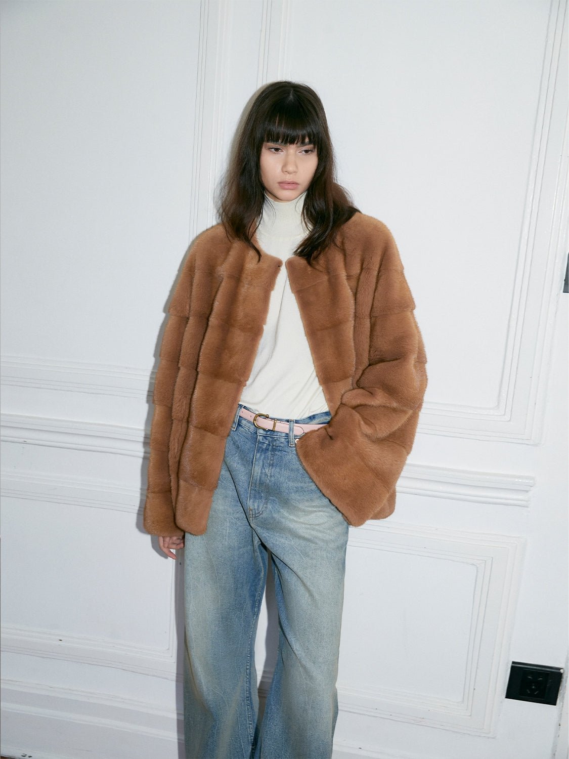 Abrigo de Visón Vintage Premium con Acabado de Terciopelo – Elegancia Invernal Exclusiva Women's Fashion - Women's Clothing - Jackets & Coats - Real Fur | Zulter VIP .