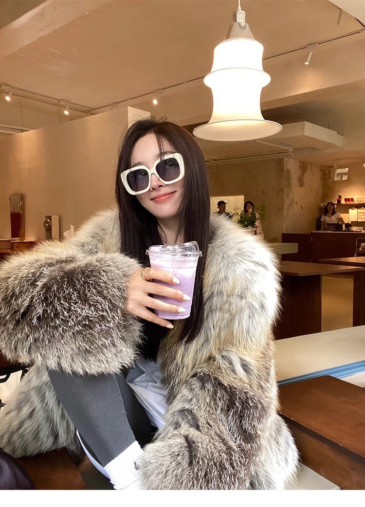 Abrigo de zorro natural en tonos coloridos importado desde Finlandia Women's Fashion - Women's Clothing - Jackets & Coats - Real Fur | Zulter VIP .