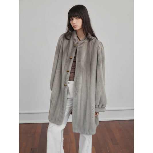 Abrigo Vintage de Piel Suave con Acabado Clásico Women's Fashion - Women's Clothing - Jackets & Coats - Real Fur | Zulter VIP .