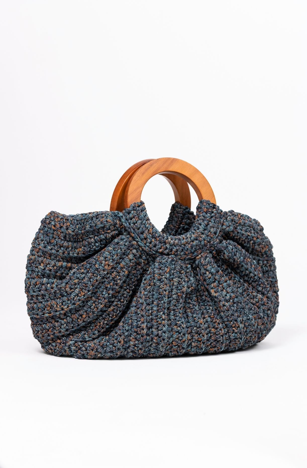 Bolso artesanal con alma de madera natural y elegancia atemporal Bags & Luggage - Women's Bags - Top - Handle Bags | Zulter VIP .