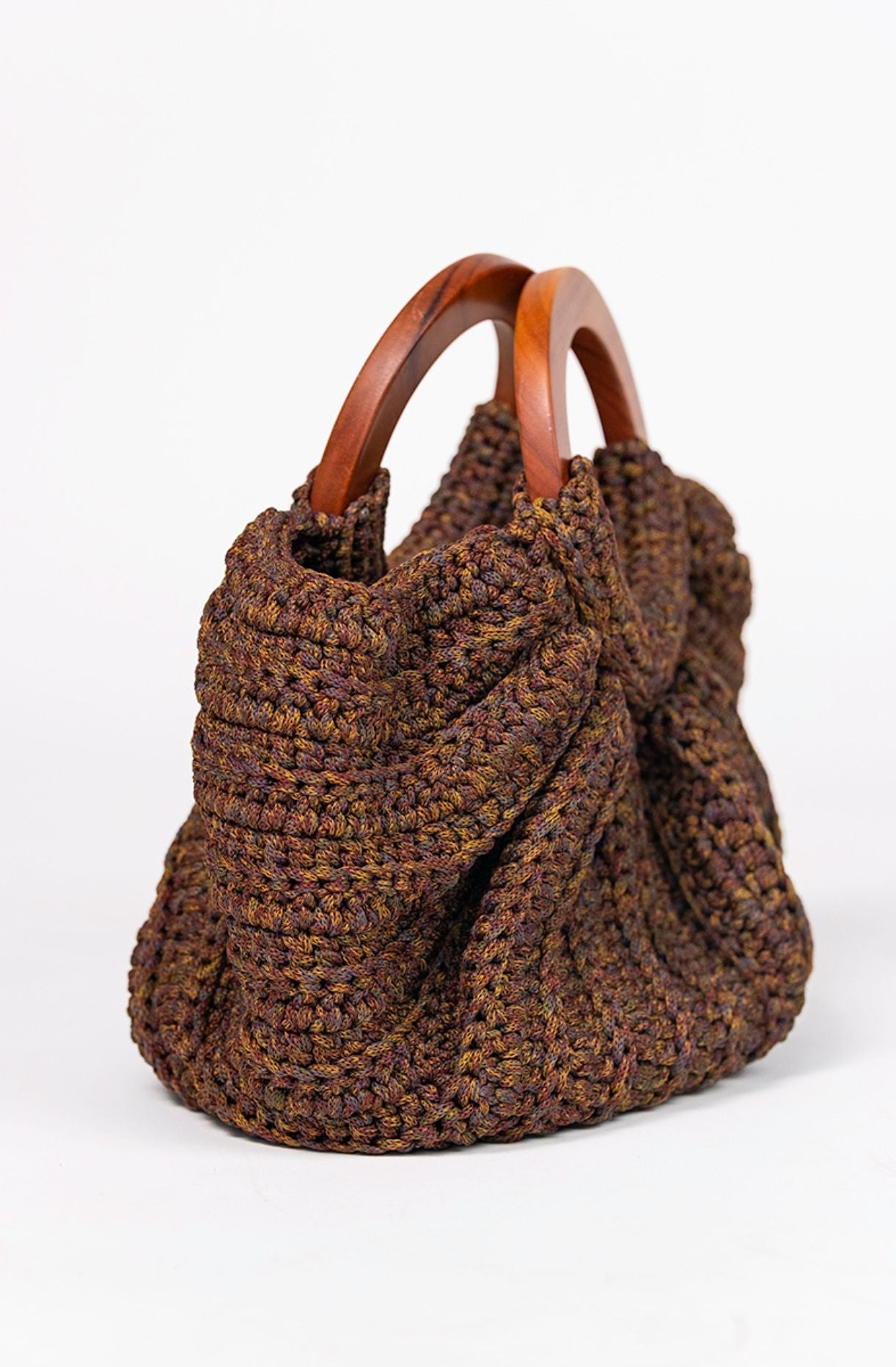 Bolso artesanal con alma de madera natural y elegancia atemporal Bags & Luggage - Women's Bags - Top - Handle Bags | Zulter VIP .