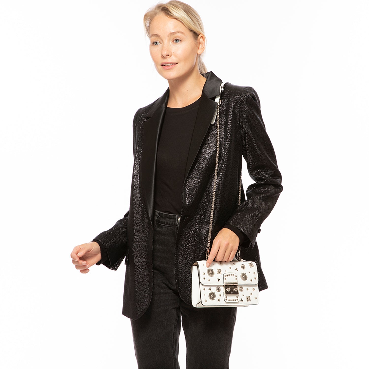 Bolso bandolera pequeño de piel blanca elegante con detalles metálicos Bags & Luggage - Women's Bags - Crossbody Bags | Zulter VIP .
