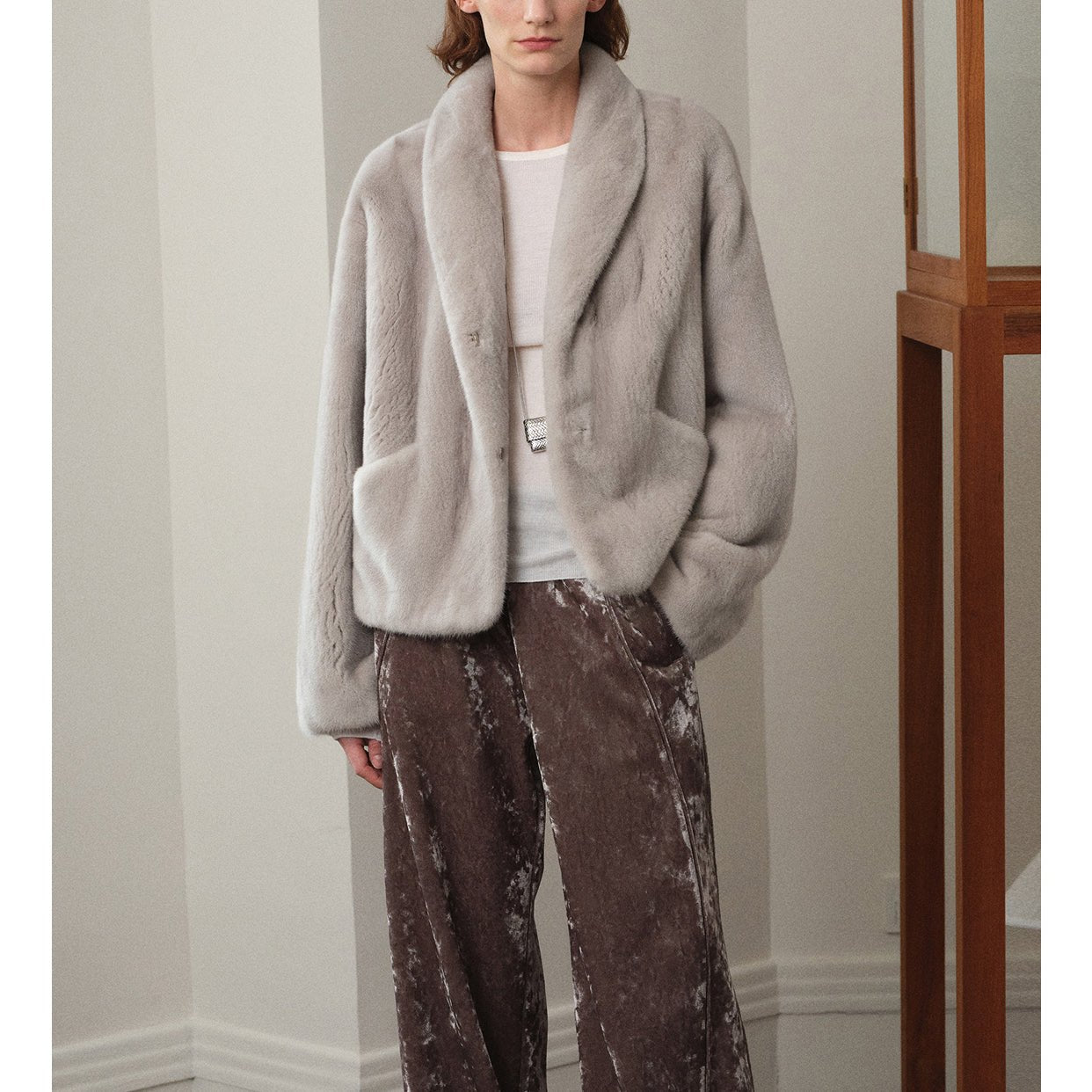 Chaqueta corta de visón puro con caída suave y elegancia urbana Women's Fashion - Women's Clothing - Jackets & Coats - Real Fur | Zulter VIP .