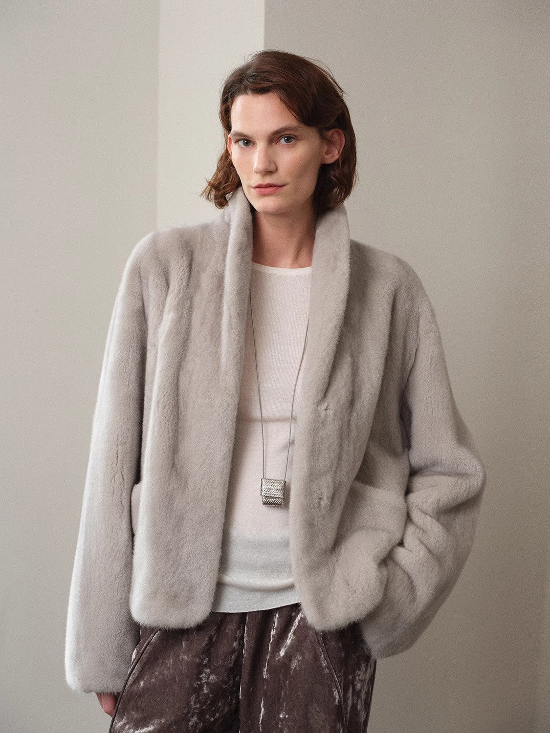 Chaqueta corta de visón puro con caída suave y elegancia urbana Women's Fashion - Women's Clothing - Jackets & Coats - Real Fur | Zulter VIP .