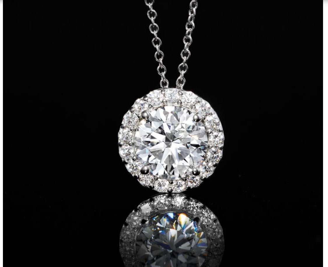 Colgante Halo de Diamantes 2.00 CTW Certificado AGI en Oro 14k Jewelry & Accessories - Necklaces & Pendants - Pendant Necklaces | Zulter VIP