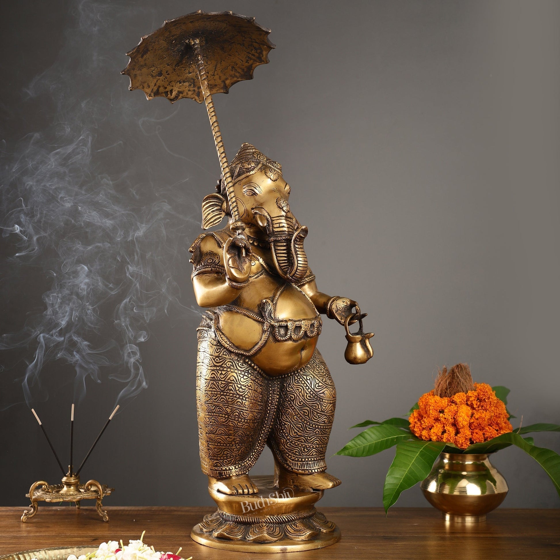 Escultura de Ganesha en Latón Quemado — Sabiduría, Belleza y Energía Sagrada Home & Garden - Home Decor - Figurines & Miniatures | Zulter VIP