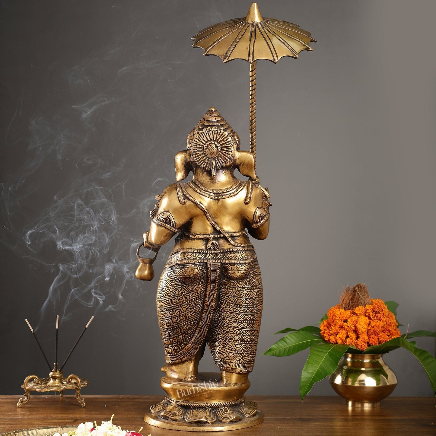 Escultura de Ganesha en Latón Quemado — Sabiduría, Belleza y Energía Sagrada Home & Garden - Home Decor - Figurines & Miniatures | Zulter VIP
