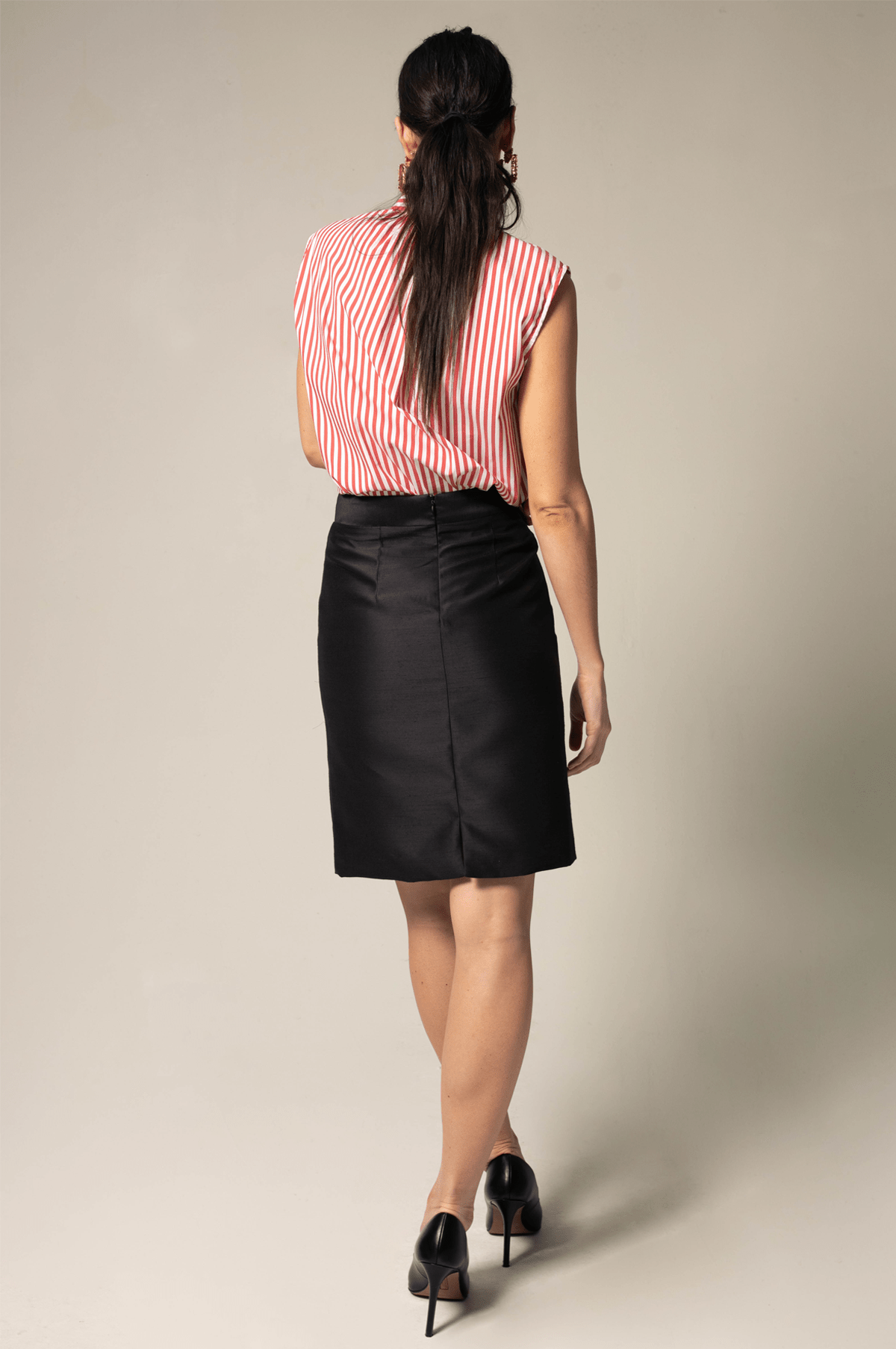 Luxe Straight Mini Skirts In Black Women's Fashion - Women's Clothing - Skirt - Straight Skirt | Zulter VIP .