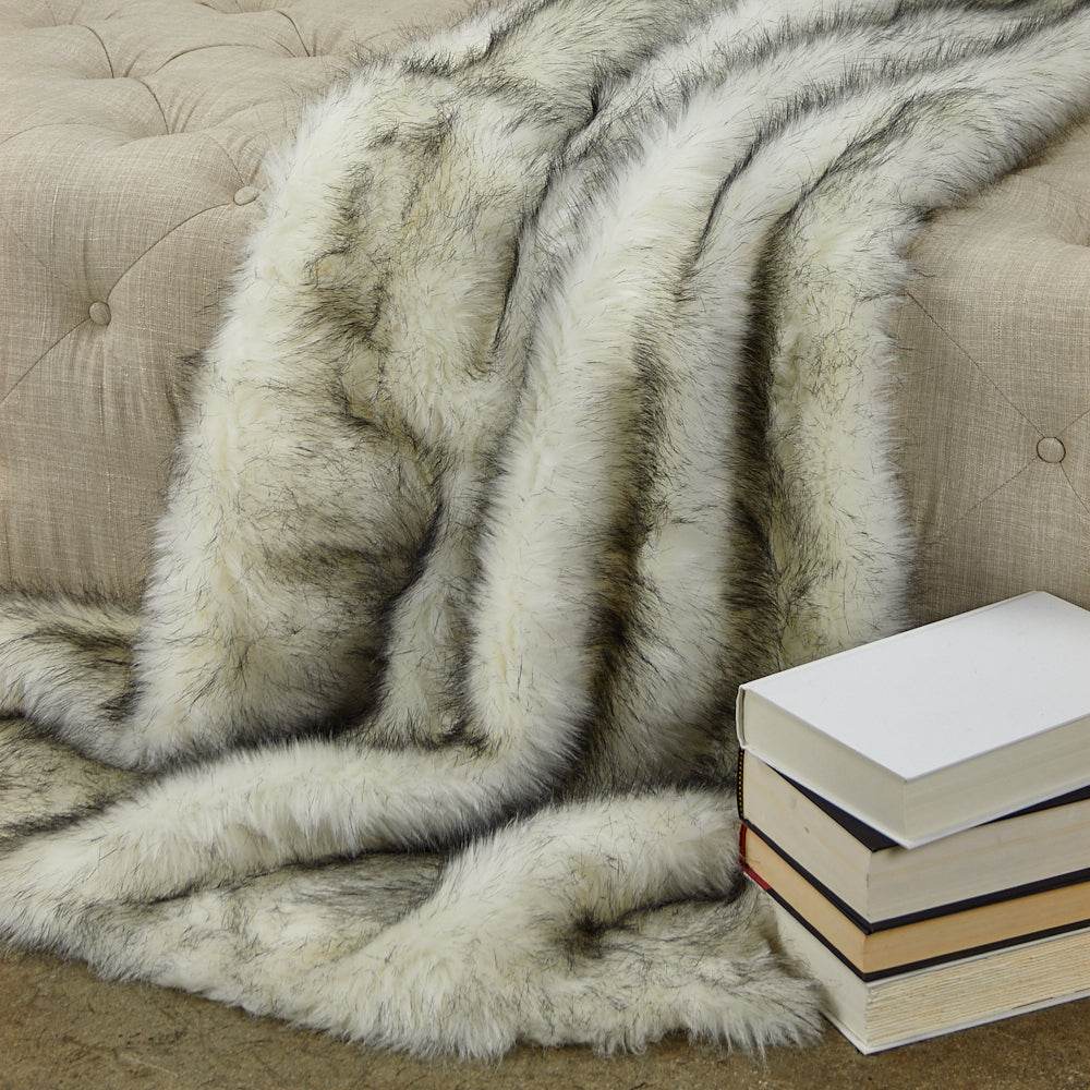 Manta de lujo de piel sintética tipo oso polar – diseño premium reversible Home & Garden - Home Textile - Pillows | Zulter VIP .