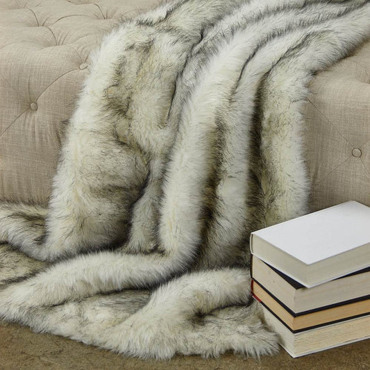 Manta de lujo de piel sintética tipo oso polar – diseño premium reversible Home & Garden - Home Textile - Pillows | Zulter VIP .